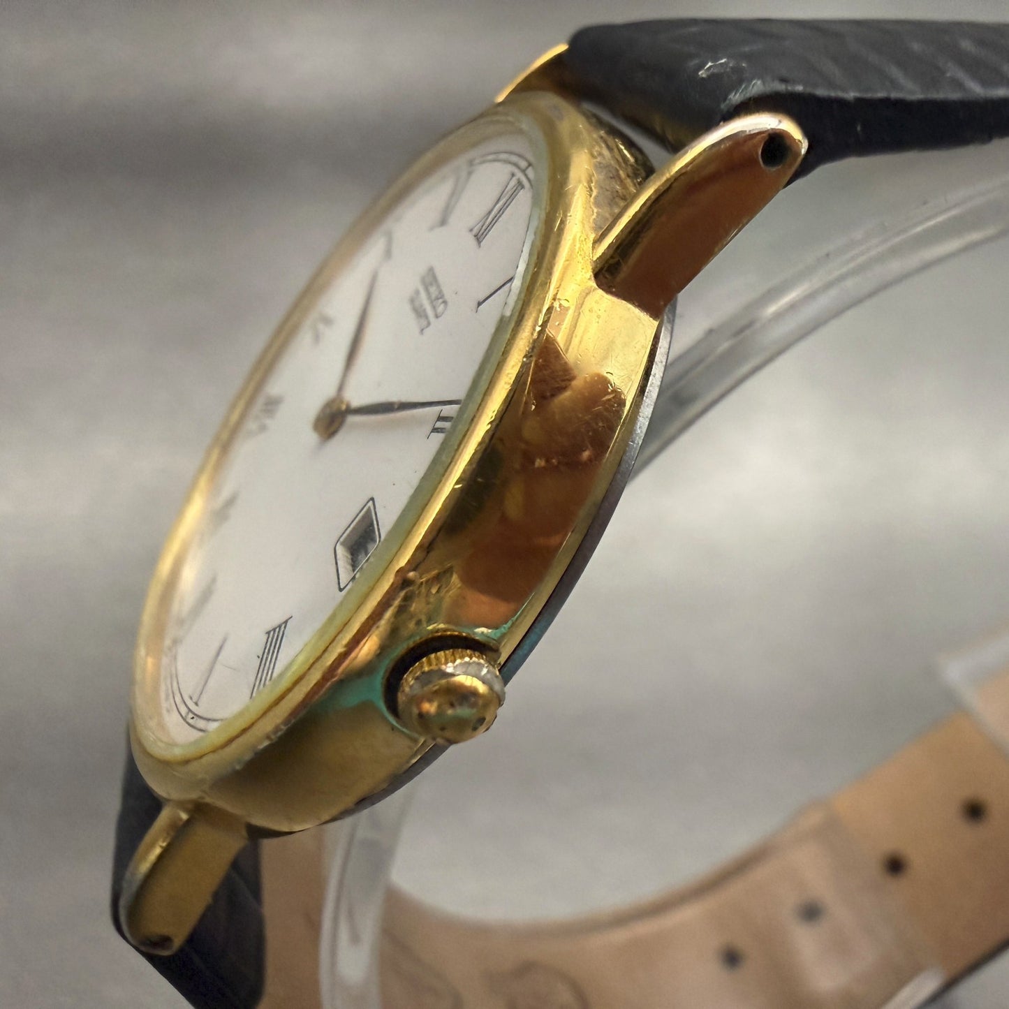 Seiko Watch Men 31mm White Dial Gold Tone Date 5Y39-7010 Vintage New Battery2