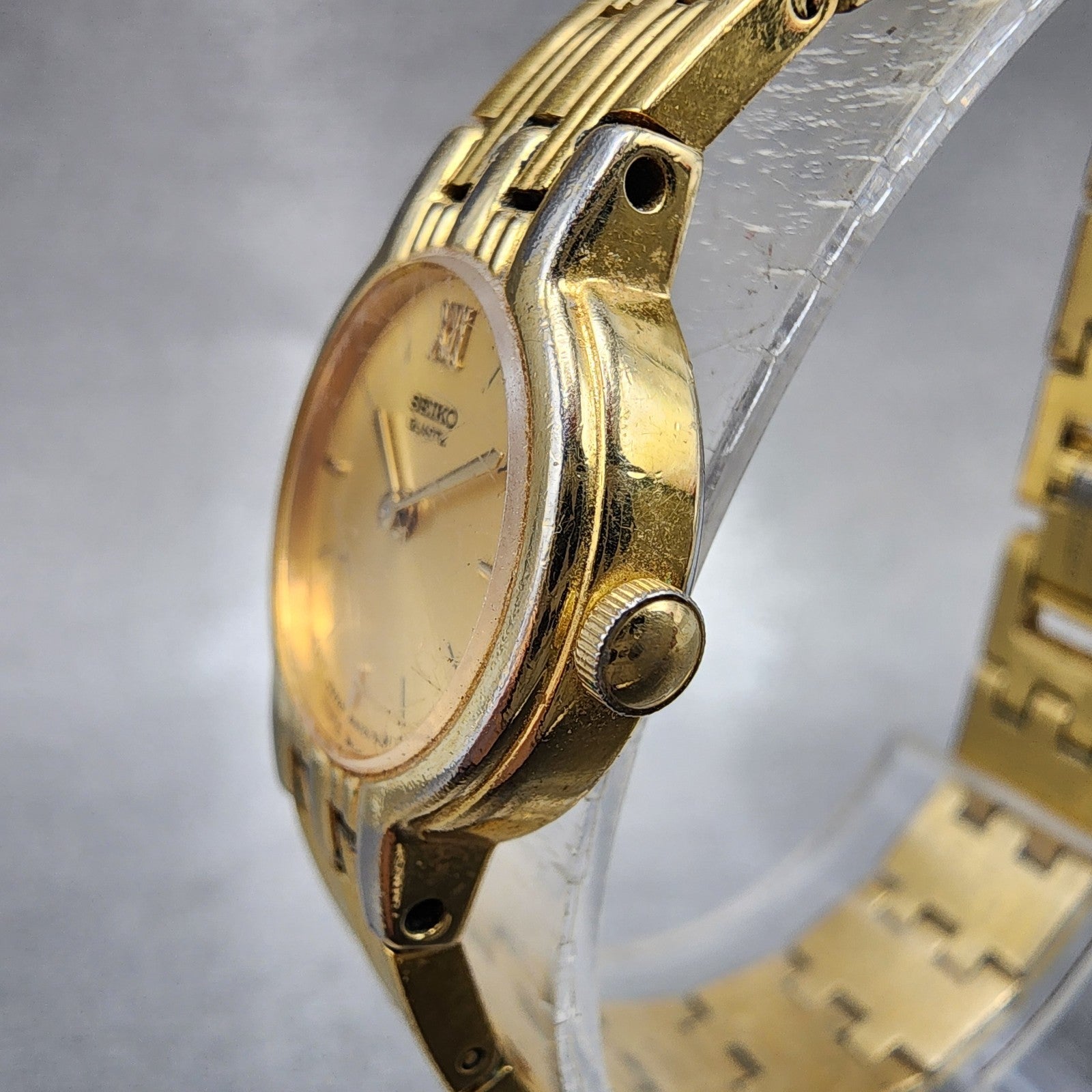 Seiko Watch Women 20mm Champagne Dial Gold Tone Round 4n000191 New Battery2