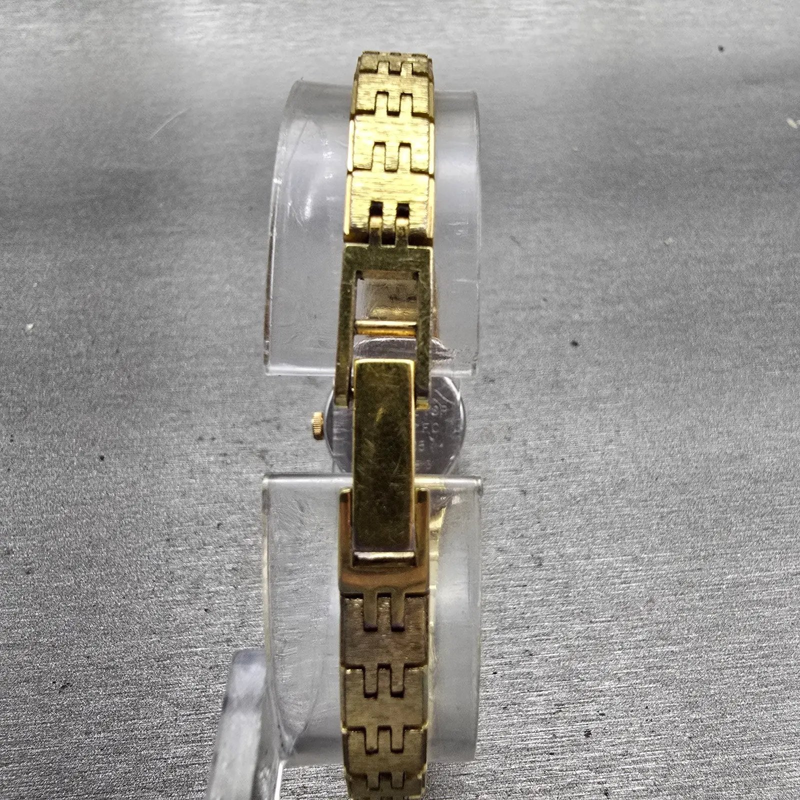 Citizen CQ Watch Women 17mm Champagne Dial Gold Tone Oval 4-153707 New Battery7