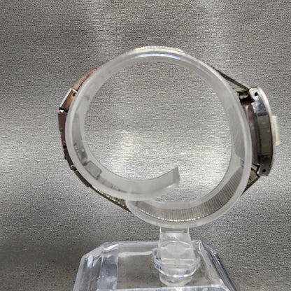 Citizen Watch Women 15mm White Dial White Gold Plated Manual Wind Runs VTG8