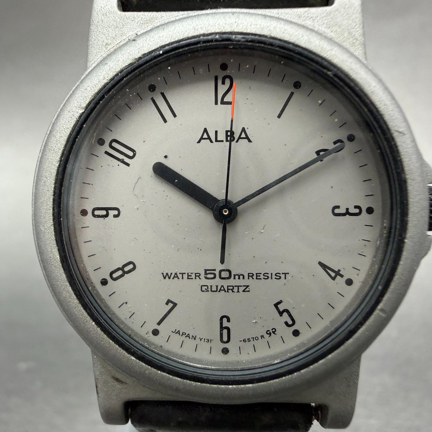 Seiko ALBA Watch Women 30mm Gray Dial Gray Tone Round Y131-6100 New Battery1