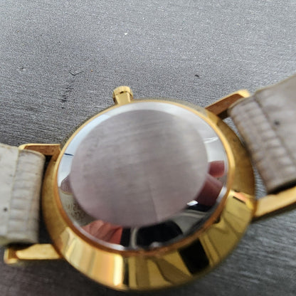 Movado Museum Watch Women 25mm White Dial Gold Tone Round 87A1832 New Battery9