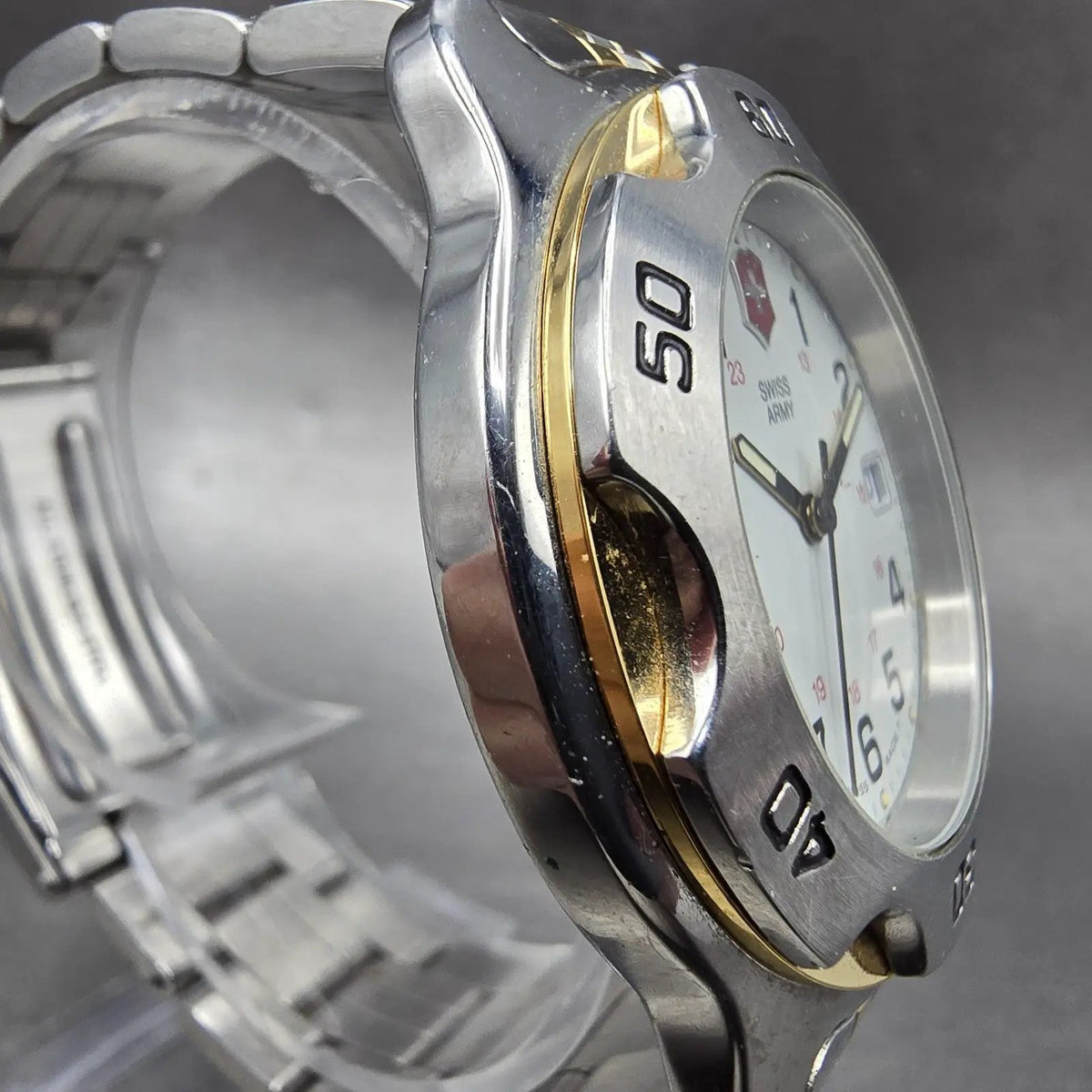 Victorinox Swiss Army Officer LS Watch Men 40mm White Dial Two Tone Date PARTS4