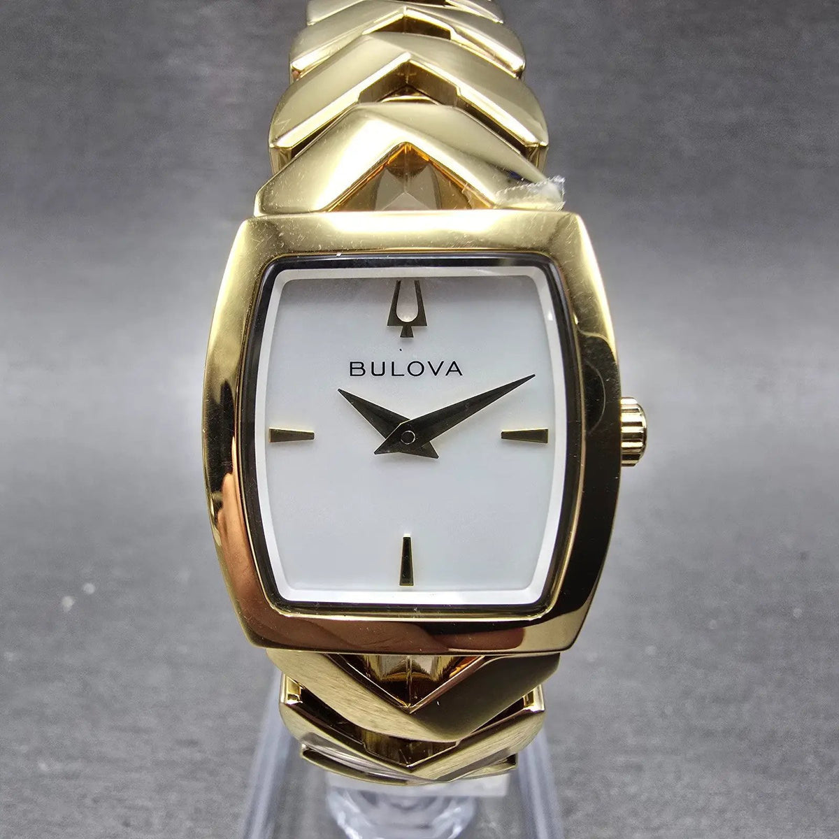 Bulova Classic Watch Women 23mm MOP Dial Gold Tone Rectangle 97L183 New Battery1