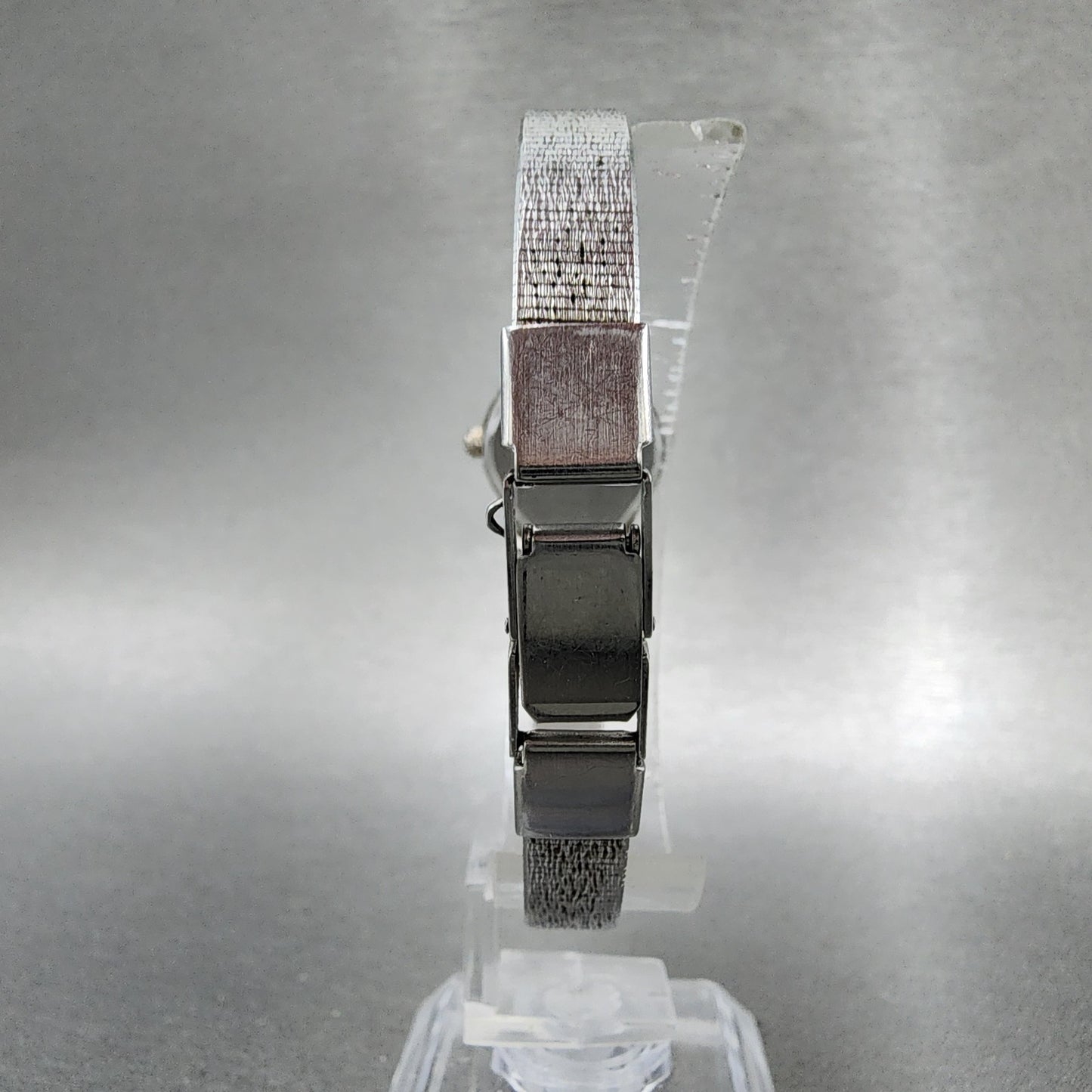 Bulova Watch Women 18mm White Dial Silver Tone Round 91L06 New Battery7