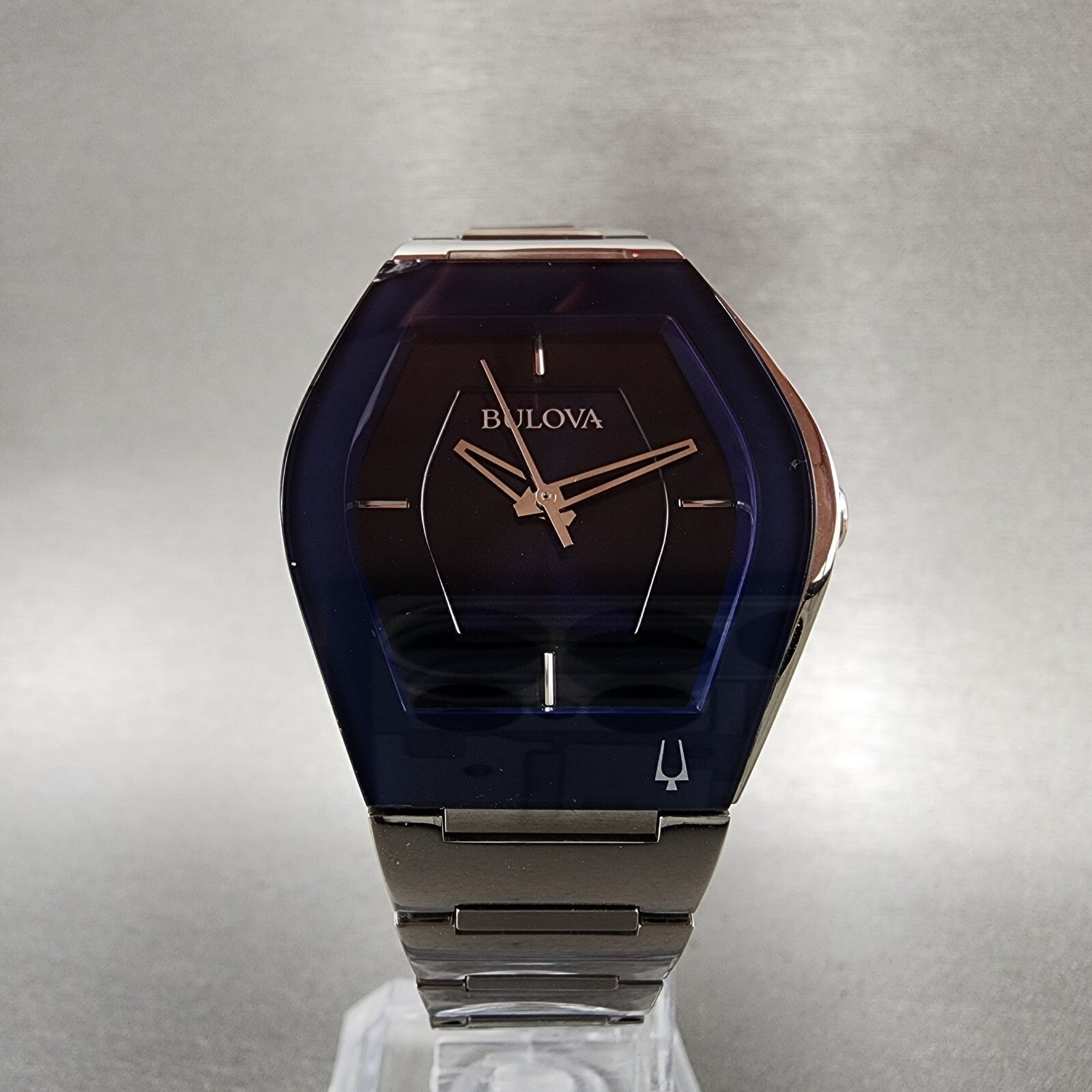 Bulova Futuro Watch Women 30mm Blue Dial Stainless Steel Tonneau 96L293 CHIPPED6