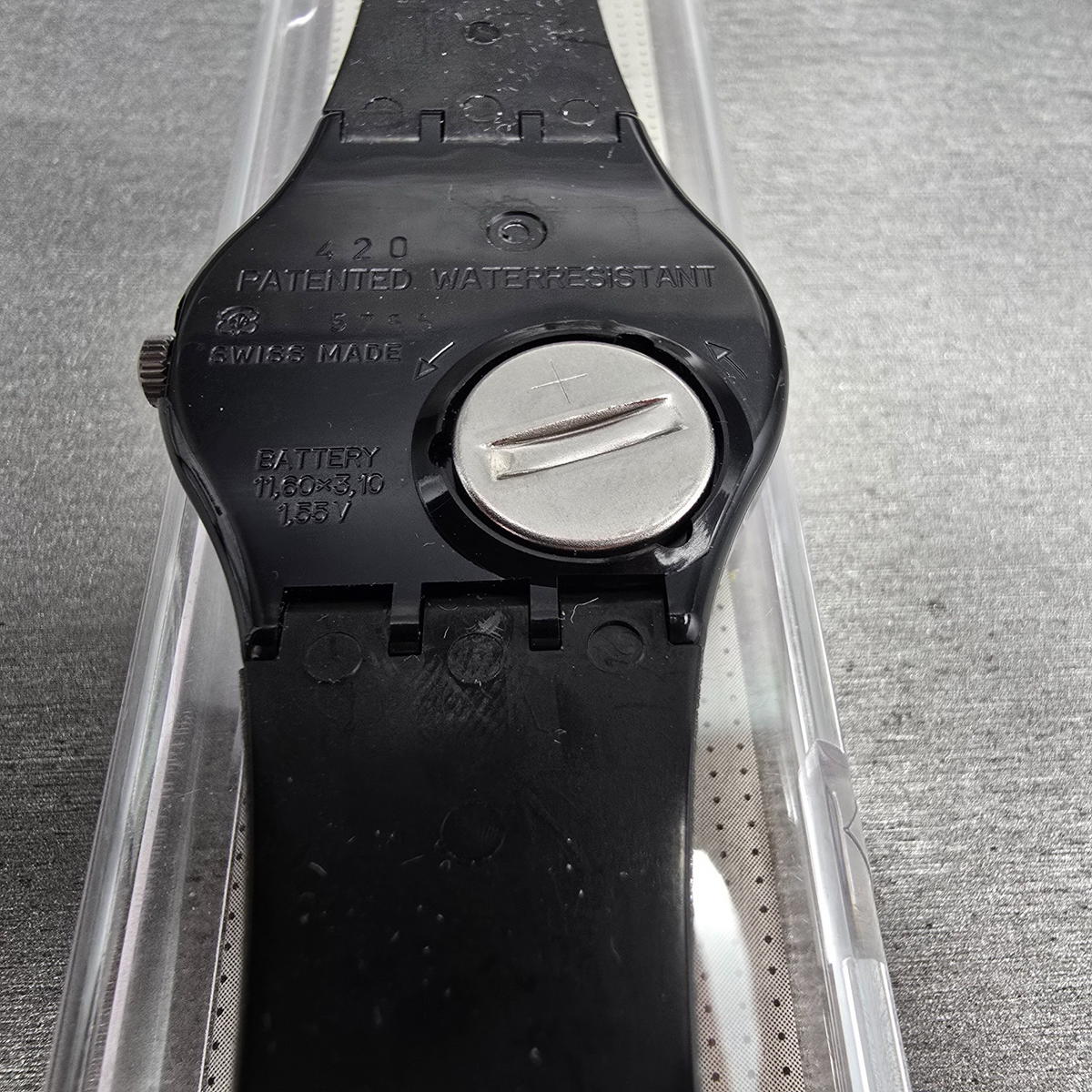 Swatch Gessetto Watch Men 34mm Black Dial Black Case GB155 New Battery NOS13