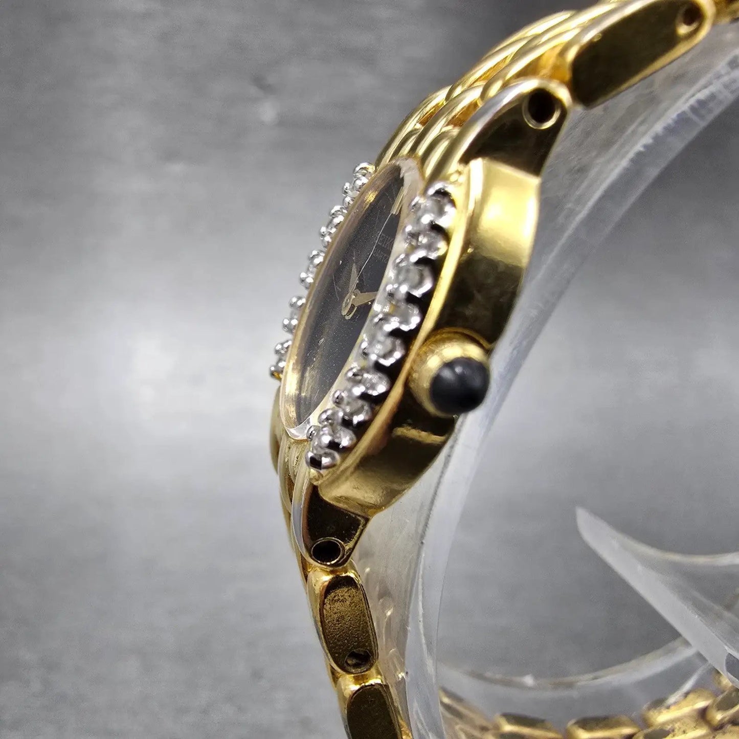 Seiko Watch Women 16mm Black Dial Gold Tone Gemmed Oval 1F20-5G19 New Battery2