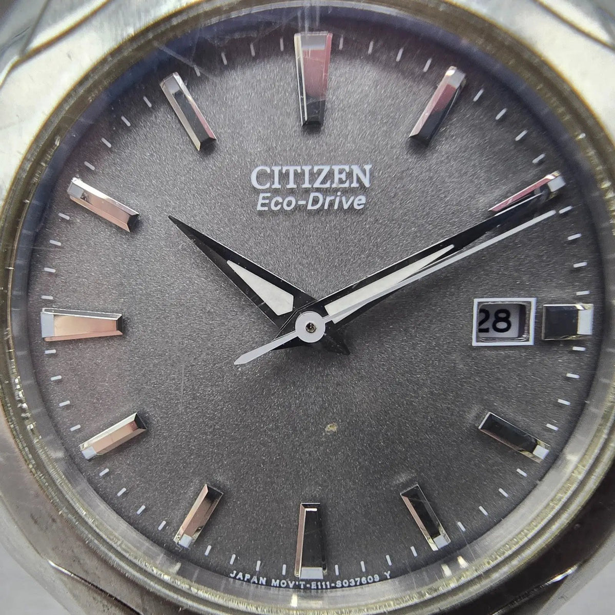 Citizen Eco-Drive Watch Men 39mm Silver Dial Silver Tone Date E111-S022240 RunsT1