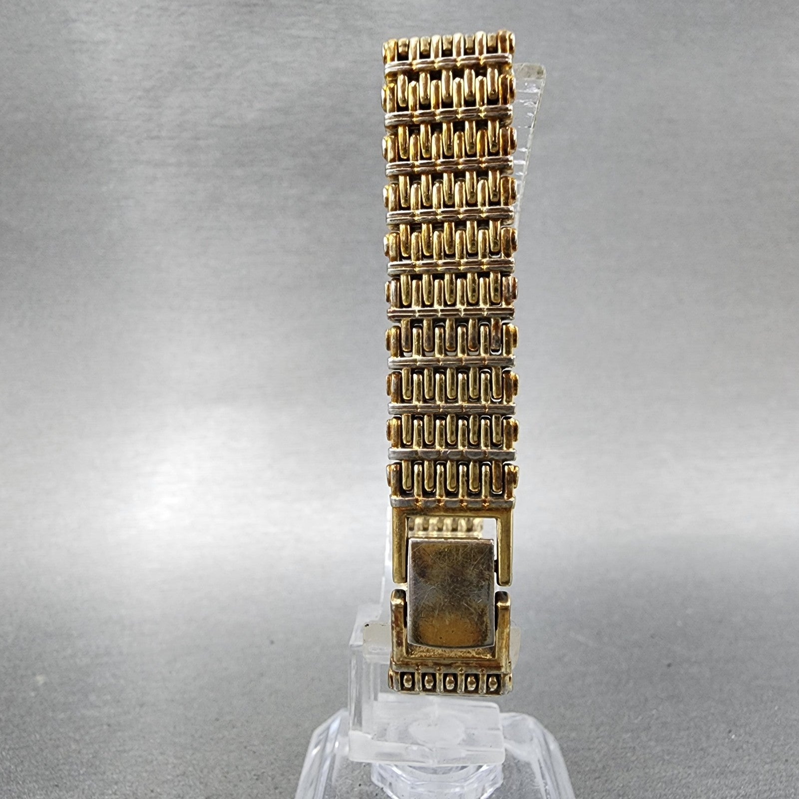 Seiko Tank Watch Women 12mm Champagne Dial Gold Tone 2e205079 New Battery7