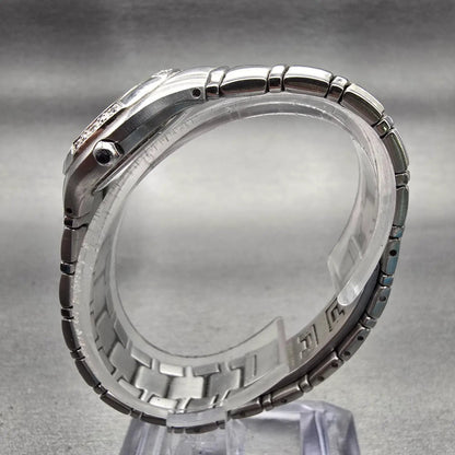 Bulova Watch Women 26mm MOP Dial Silver Tone Diamonds Date 96R20 New Battery6
