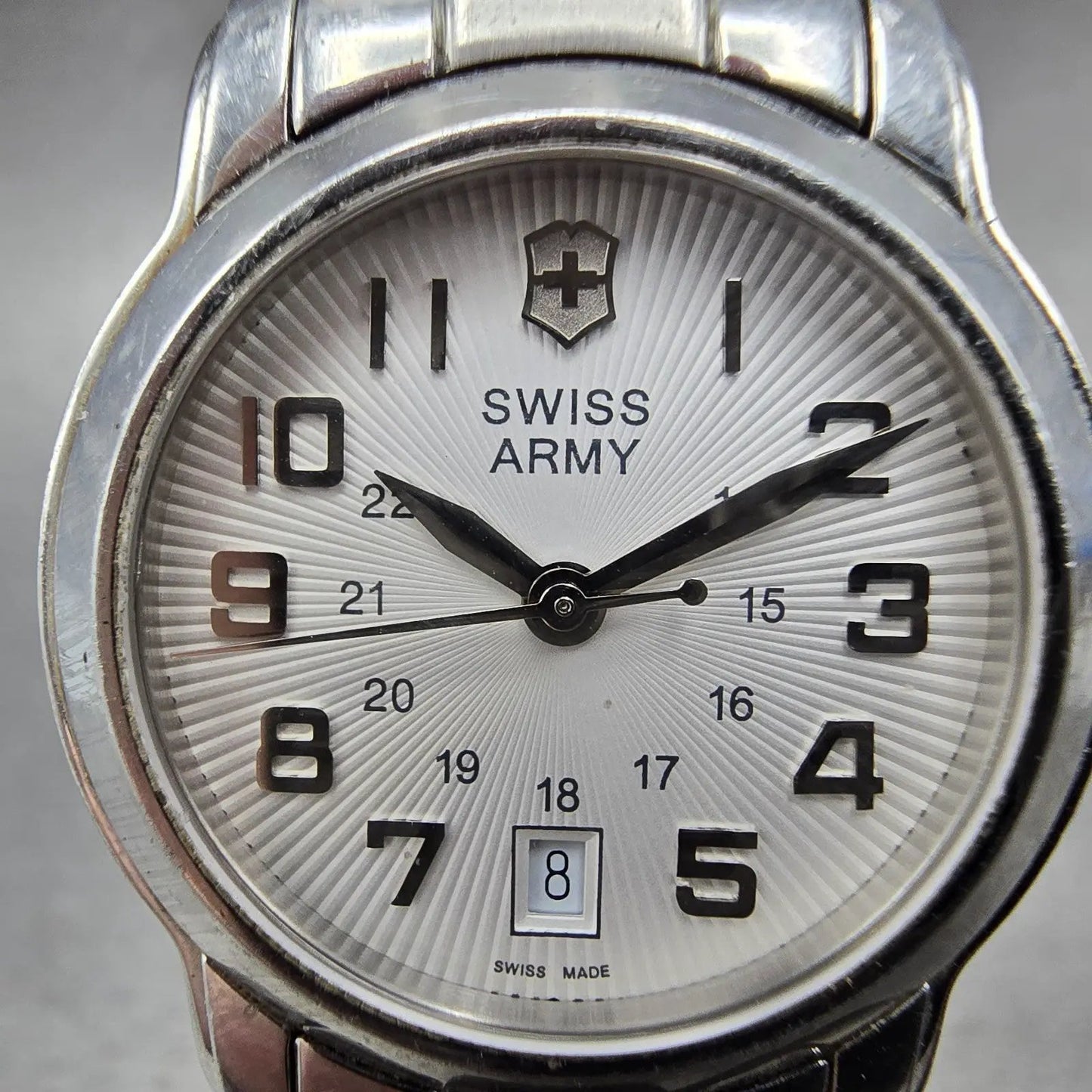 Victorinox Swiss Army Vivante Watch Women 28mm Silver Dial Steel Date New Batt1