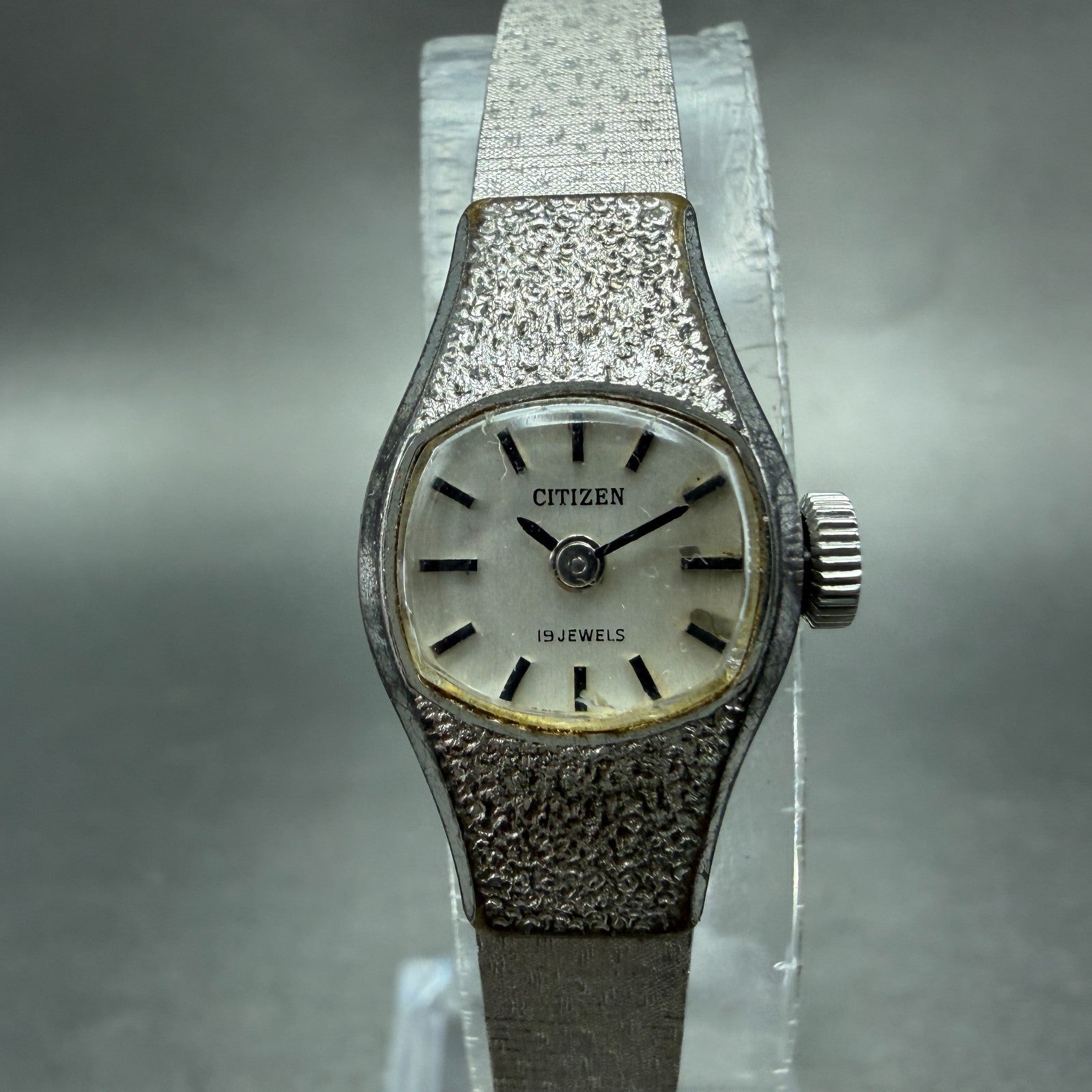 Citizen Watch Women 15mm Silver Dial Silver Tone Manual 4-671848 Runs Vintage0