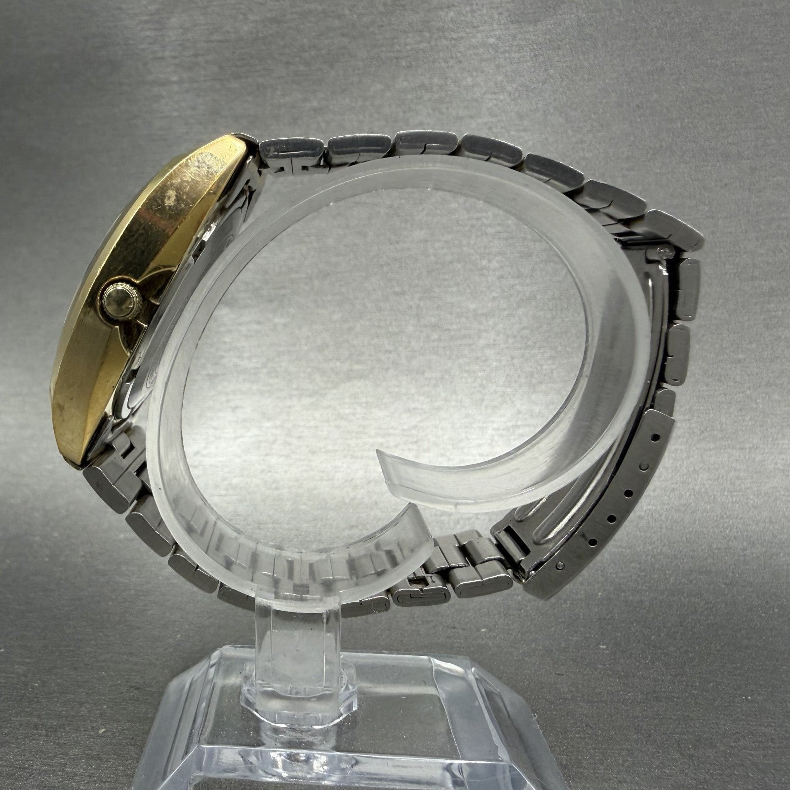 Seiko Automatic Watch Men 39mm Gold Dial Gold Tone Daydate Oval 70065009 Runs A6