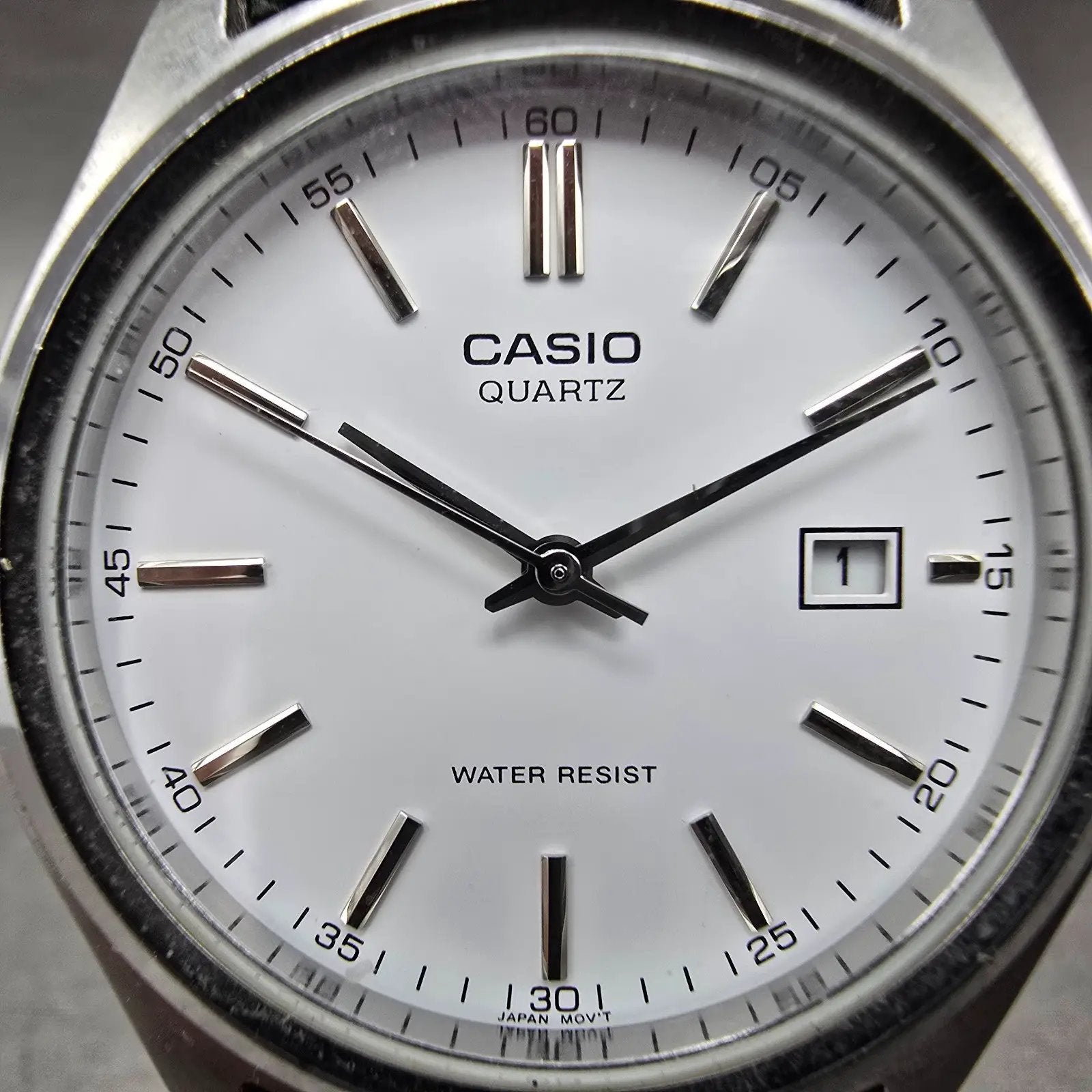 Casio Watch Men 37mm White Dial Silver Tone Date Round MTP-1183 New Battery1