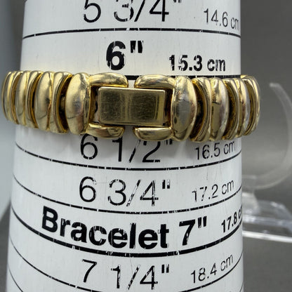 Citizen Watch Women 17mm MOP Dial Gold Tone Oval 3220327365 New Battery10