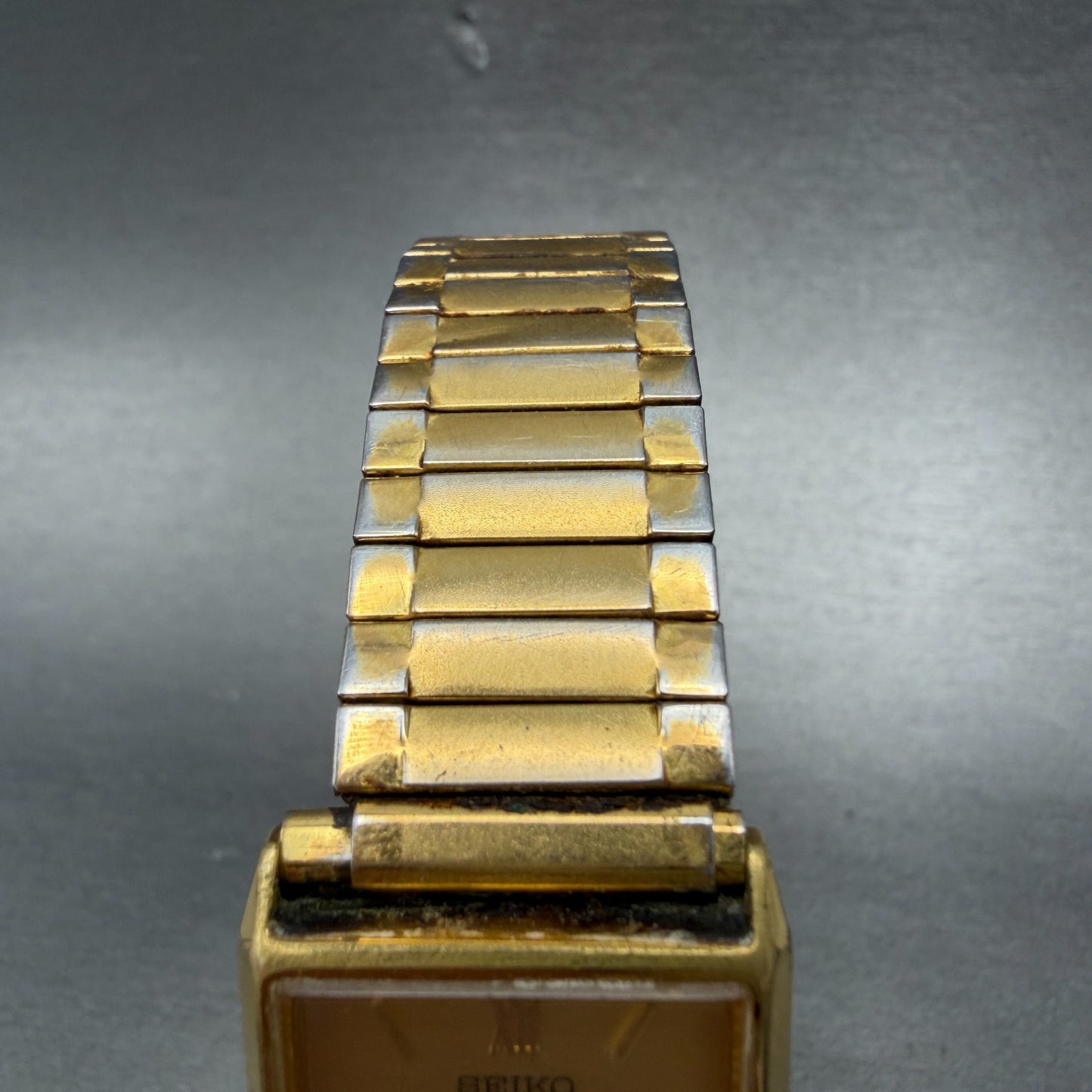 Seiko Tank Watch Men 24mm Gold Dial Gold Tone Rectangle V701-5E10 PARTS5