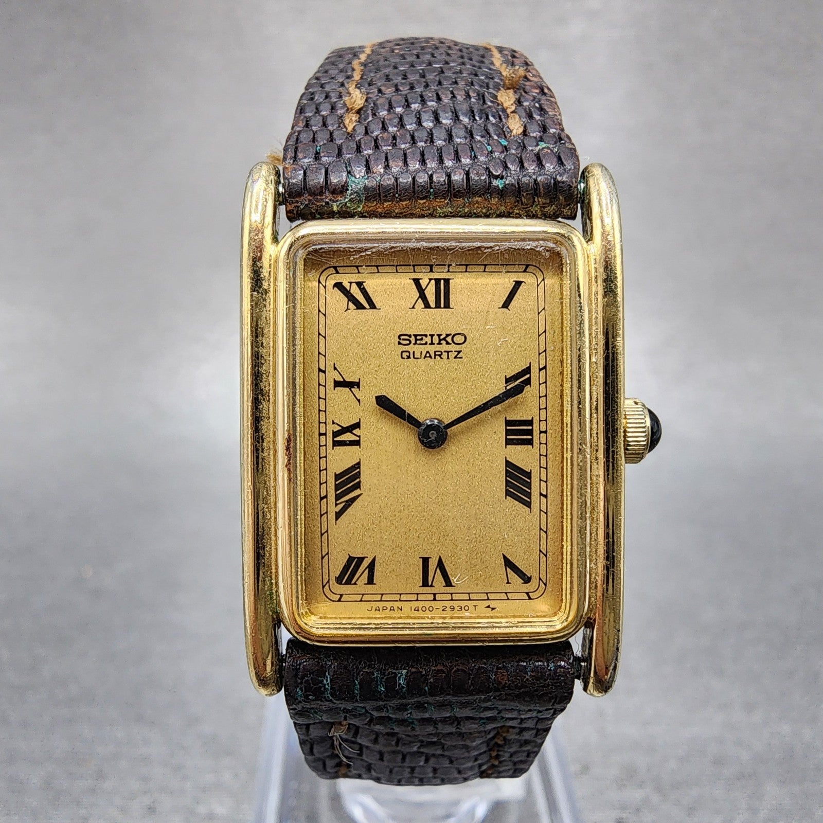 Seiko Tank Watch Women 20mm Champagne Dial Gold Tone 14005790 New Battery0