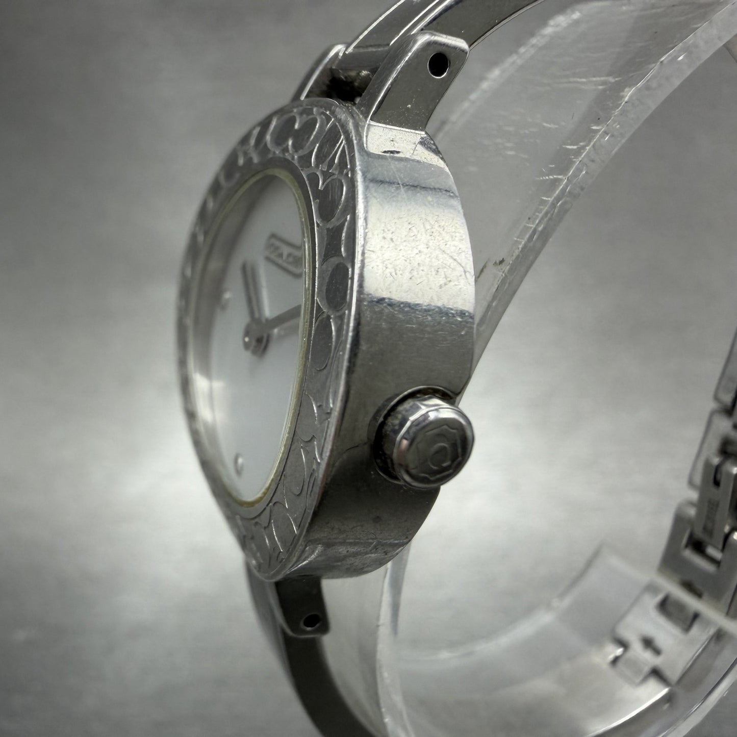 Coach Watch Women 27mm White Dial Silver Tone Round Bangle New Battery2