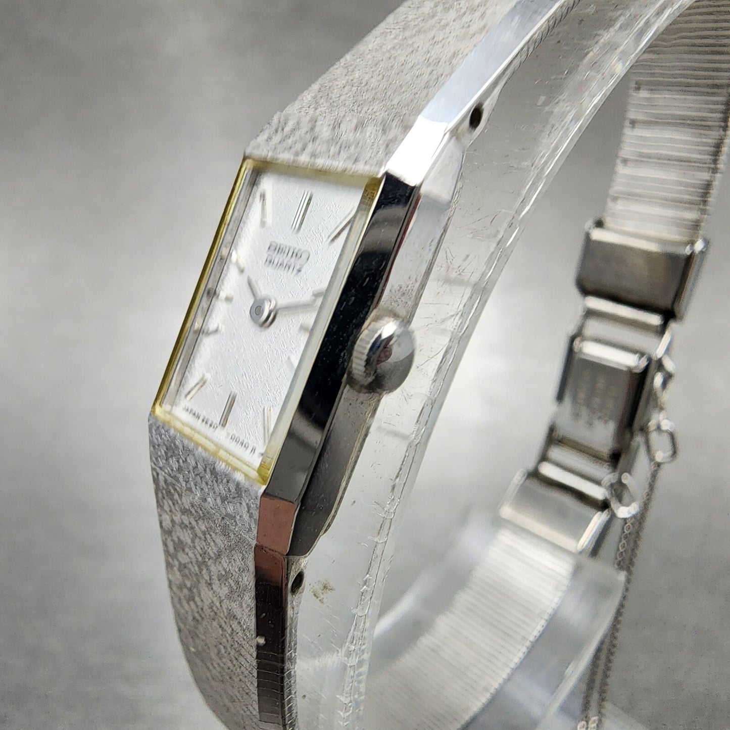 Seiko Tank Watch Women 12mm Silver Dial Silver Tone 2e205029 New Battery2