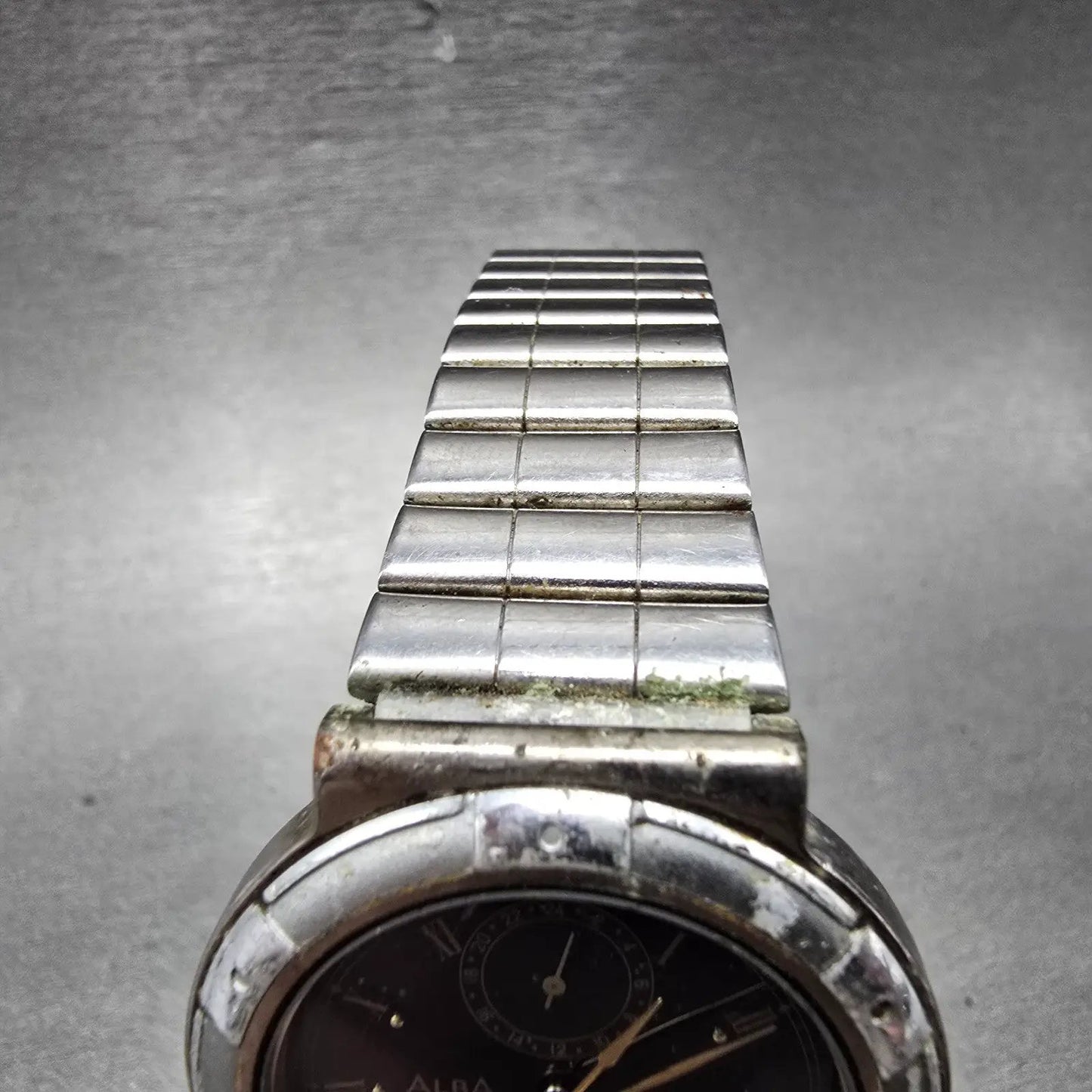 Seiko ALBA Watch Men 34mm Black Dial Silver Tone Round V254-0110 PARTS NO CROWN6