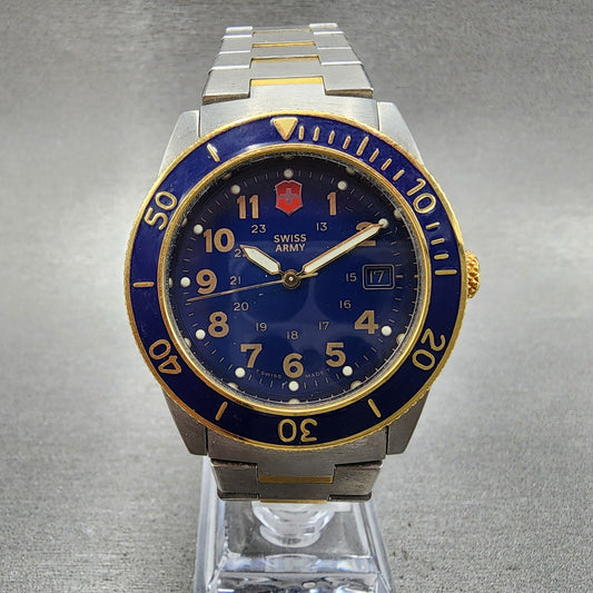 Victorinox Swiss Army Lancer Watch Men 39mm Blue Dial Tow Tone Date READ!!! Runs0