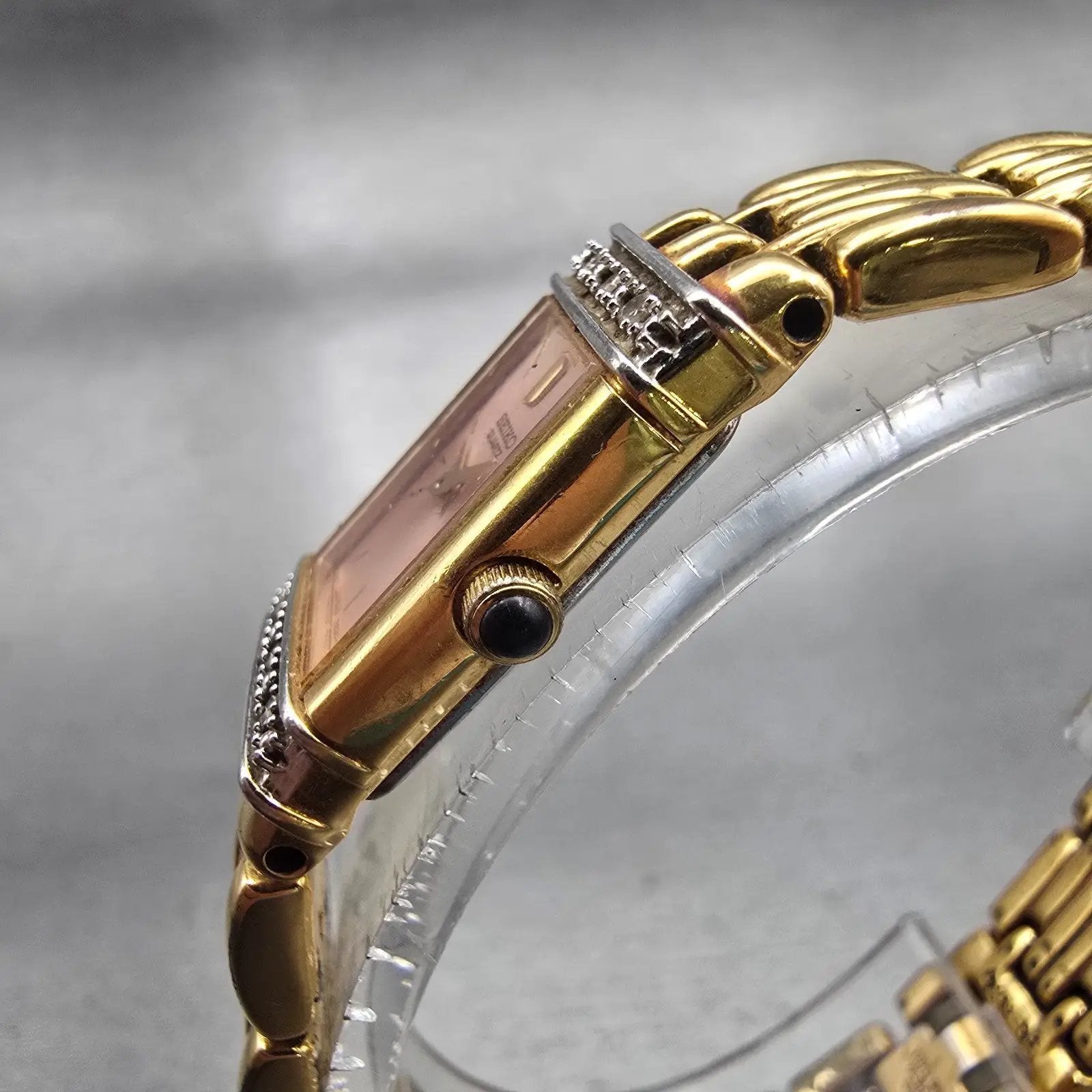 Seiko Watch Women 13mm Pink Dial Gold Tone Diamonds Rectangle 2E20-7191 New Batt2
