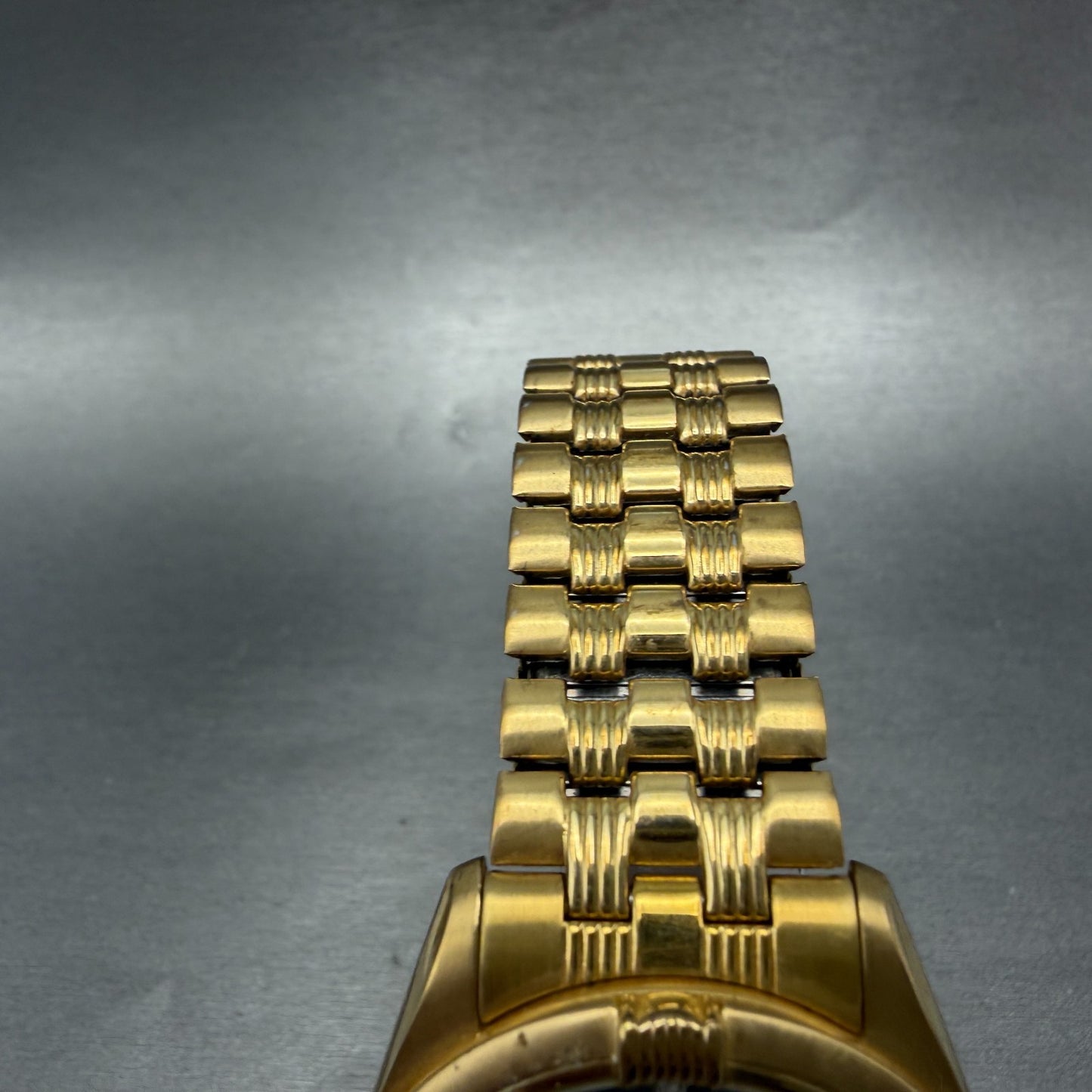 Elgin Watch Men 38mm Black Dial Gold Tone Daydate Round FG268N New Battery4