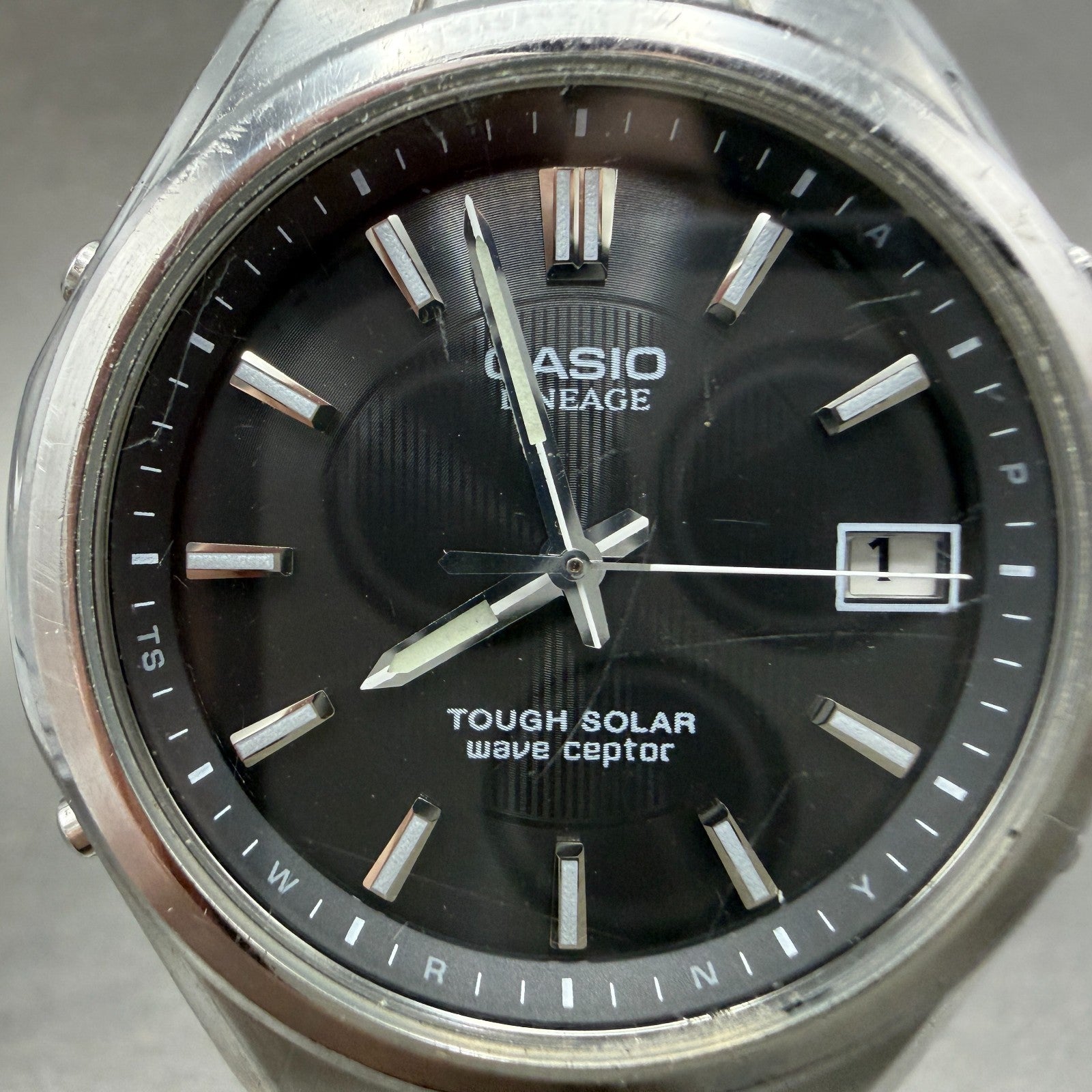 Casio Lineage Watch men 38mm Black Dial Steel Date Round Solar LIW-120 Runs1