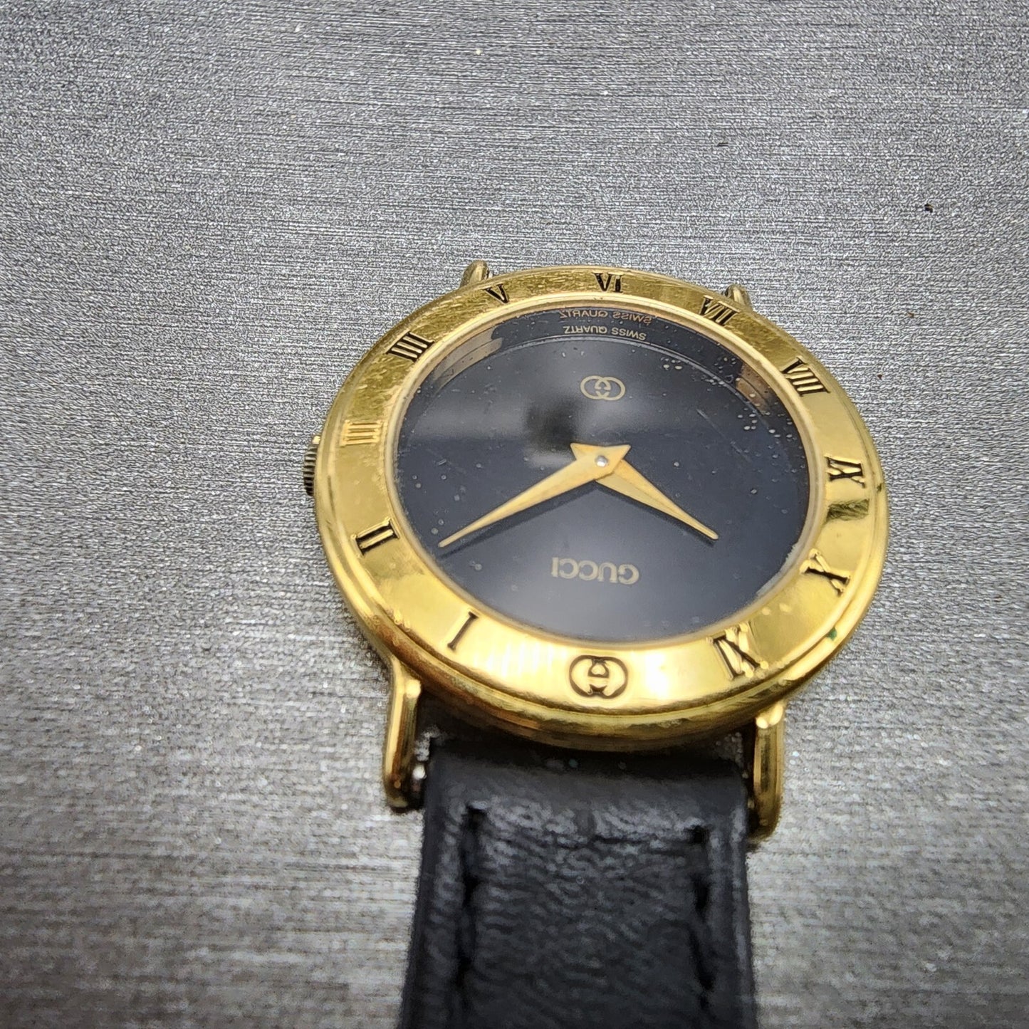 Gucci 3000L Watch Women 26mm Black Dial Gold Plated Round New Battery Vintage4