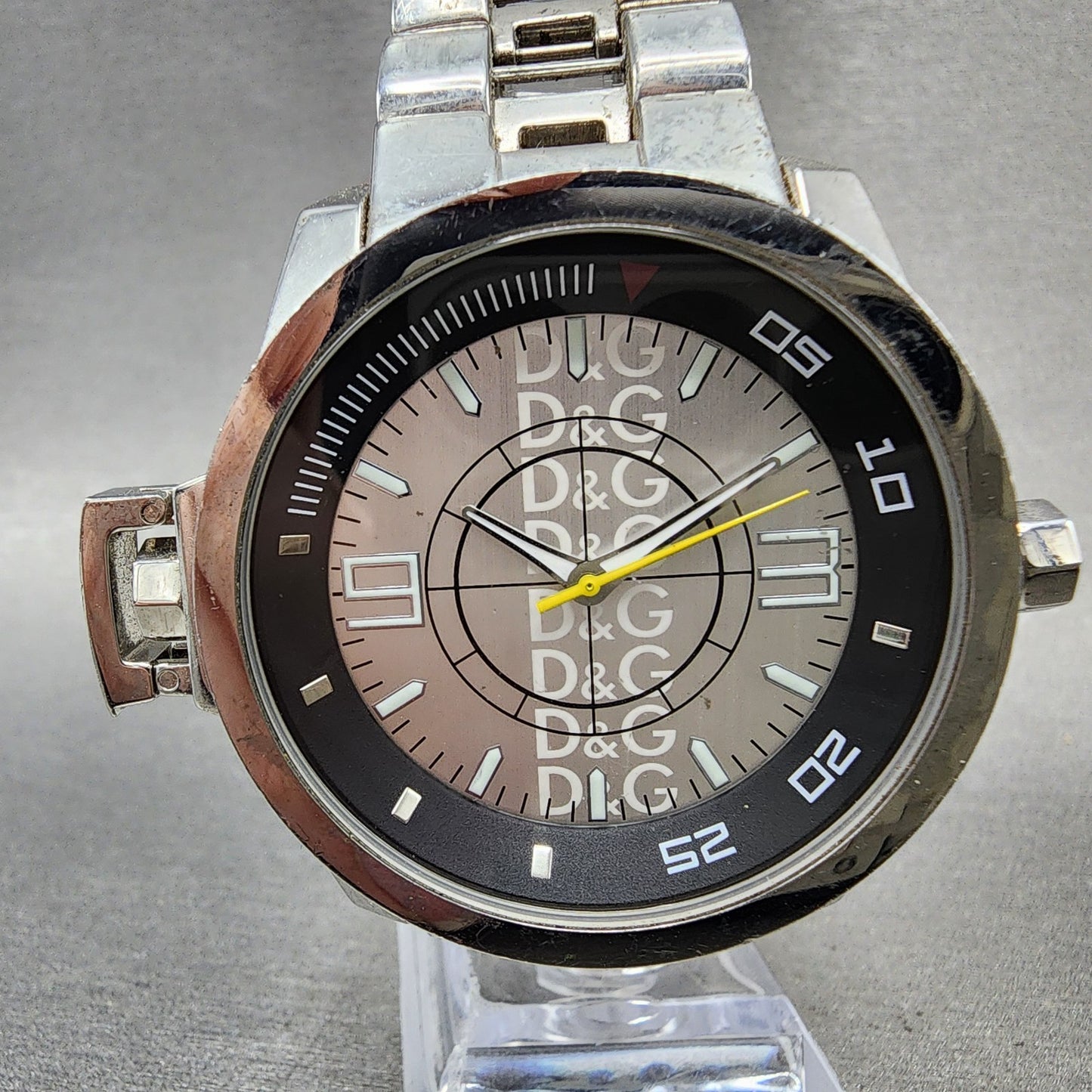 Dolce Gabbana Ibiza Watch Men 42mm Silver Dial Silver Tone Round  New Battery1