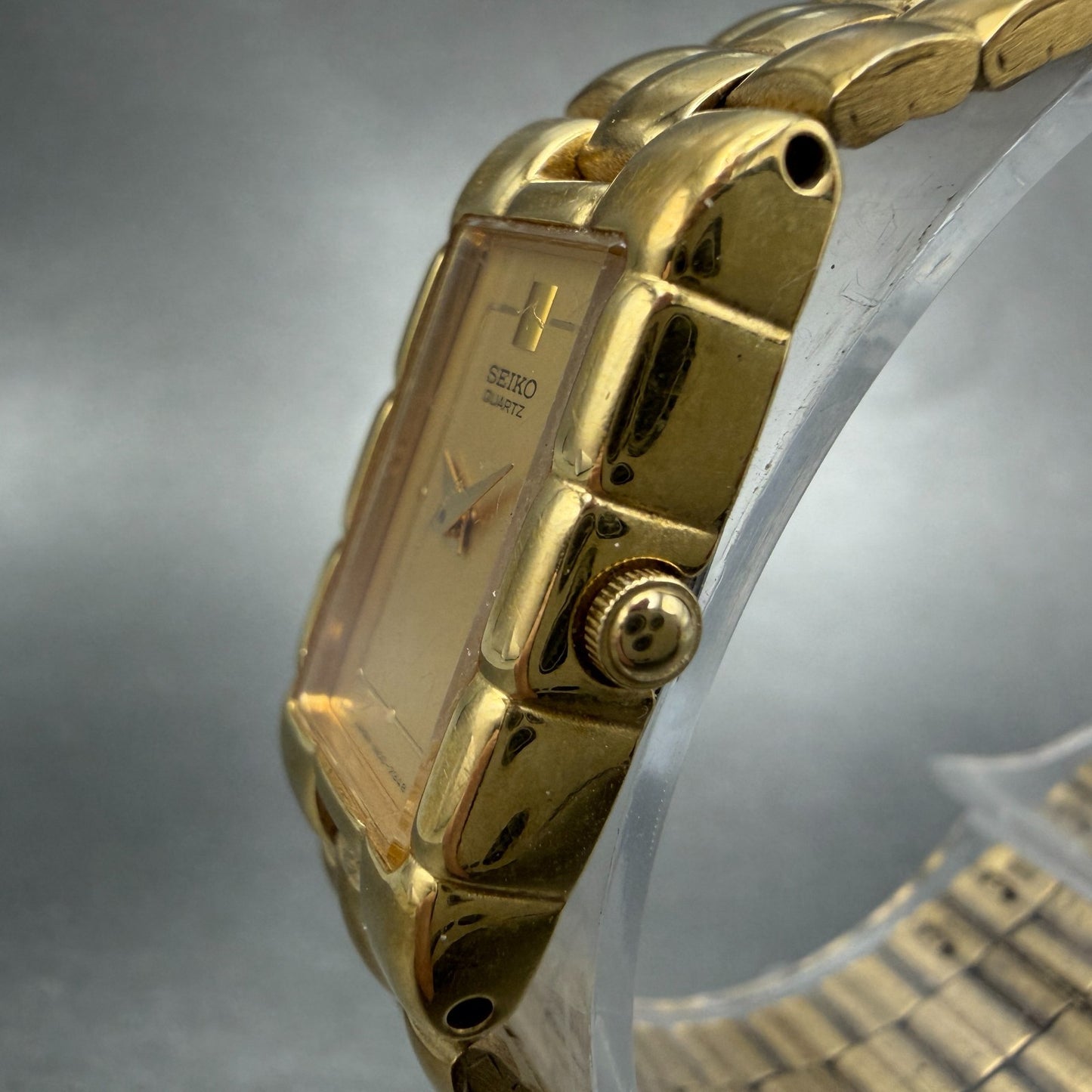 Seiko Tank Watch Women 16mm Champagne Dial Gold Tone 1N00-5G00 New Battery2