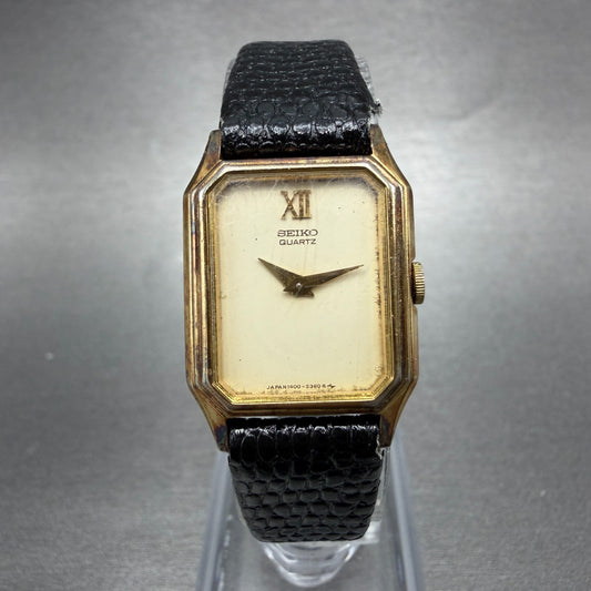 Seiko tank Watch Women 19mm Cream Dial Gold Tone Rectangle 1400-8030 New Battery0