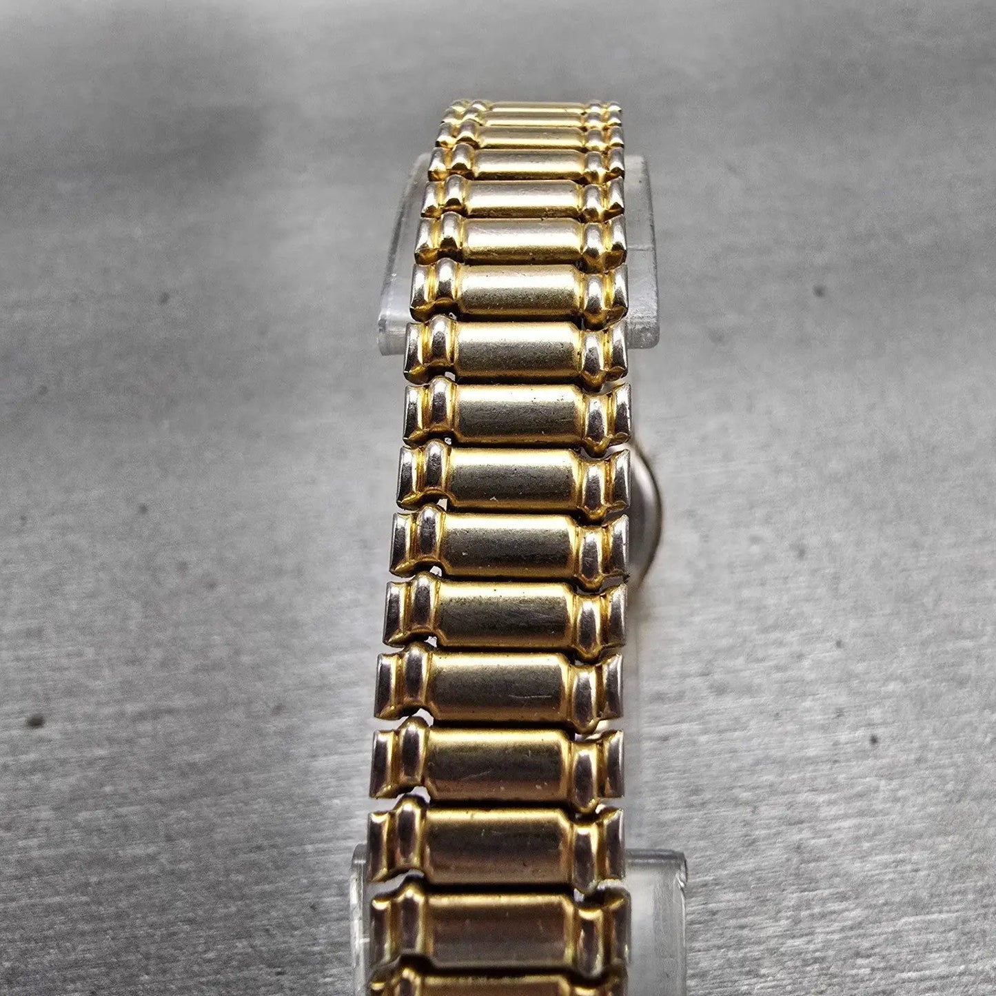 Seiko Watch Women 20mm Gold Dial Gold Tone Round 1N01-0E19 New Battery Vintage F7