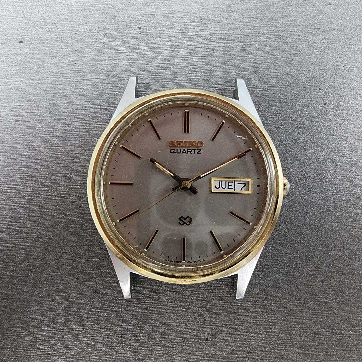 Seiko SQ Watch Men 35mm Gray Dial Two Tone Daydate READ!!! 81227039 New Battery0