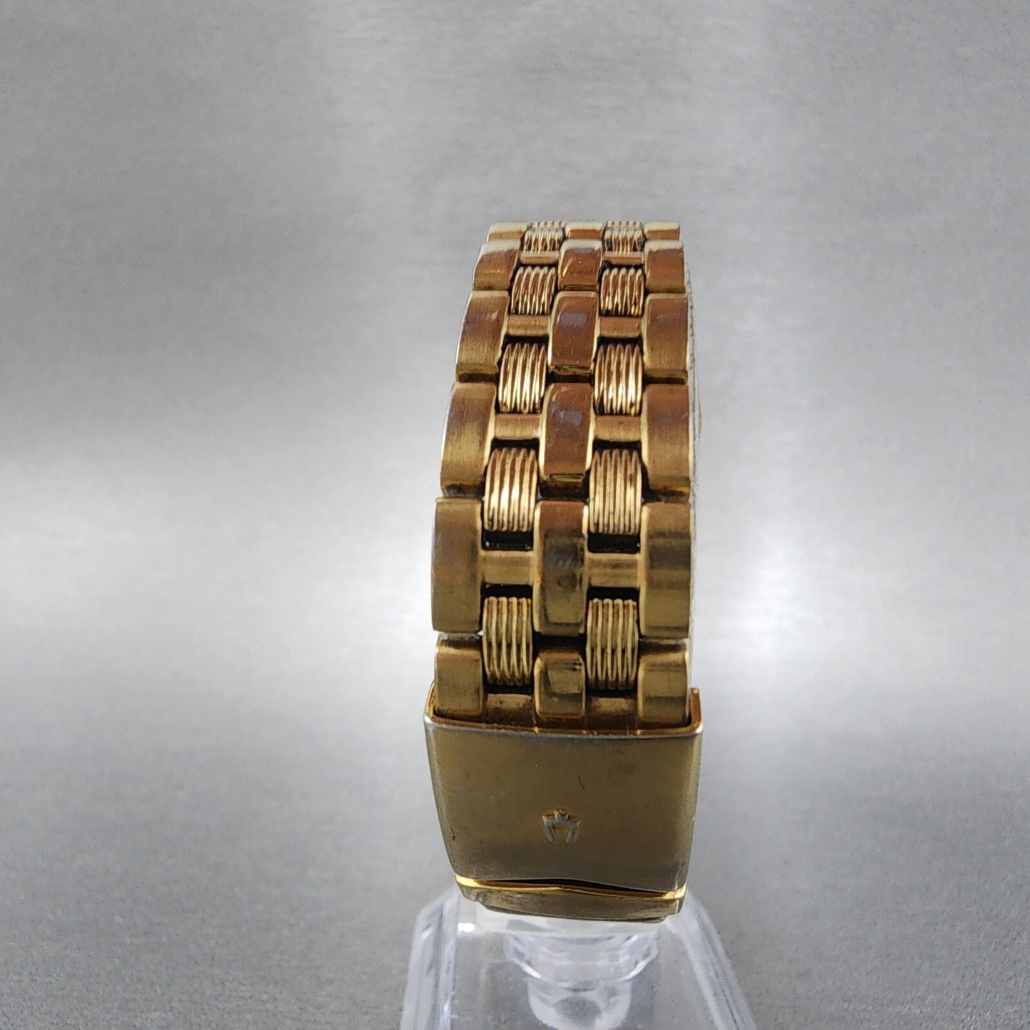 Bulova Watch Women 25mm Champagne Dial Gold Tone Date 97S84 New Battery7