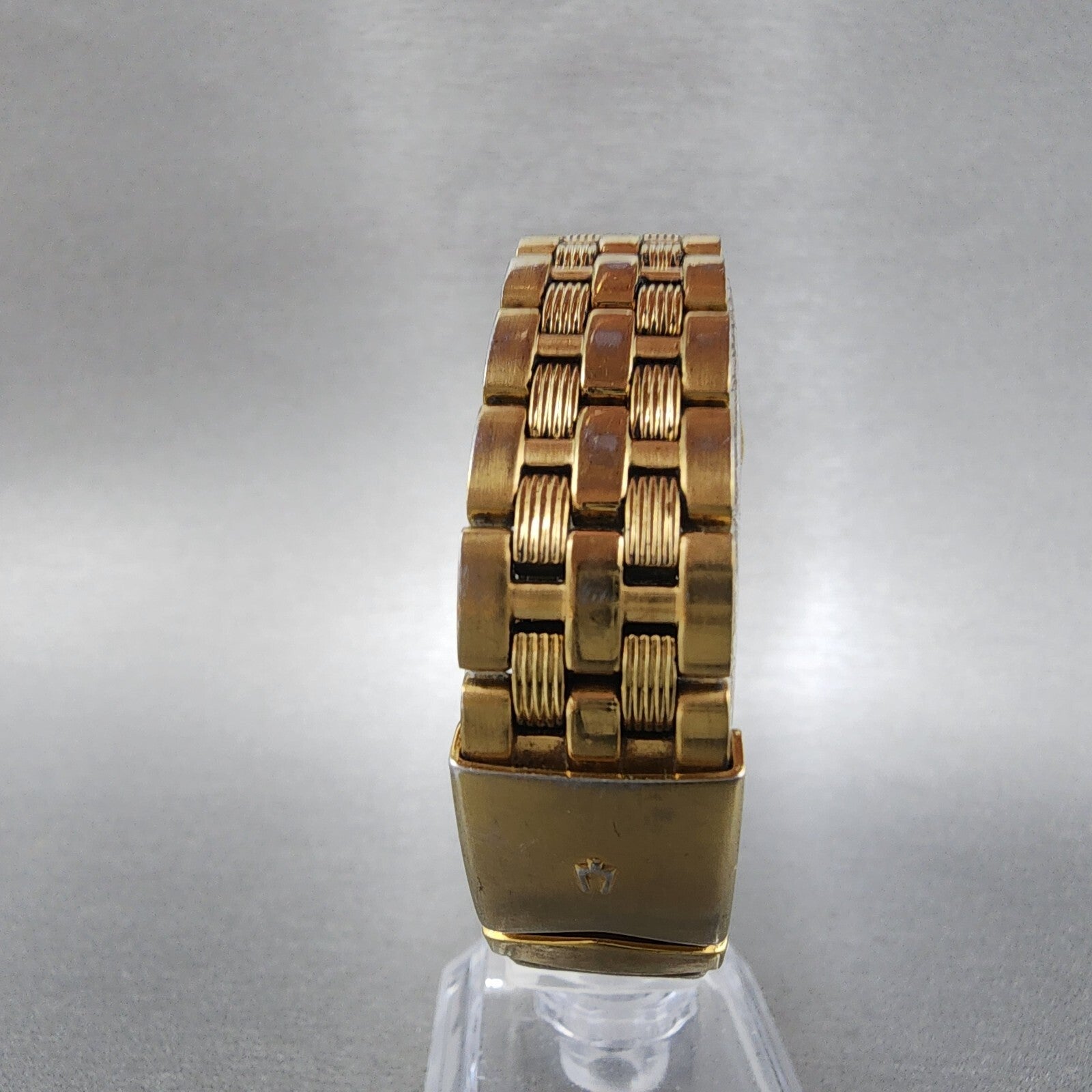 Bulova Watch Women 25mm Champagne Dial Gold Tone Date 97S84 New Battery7
