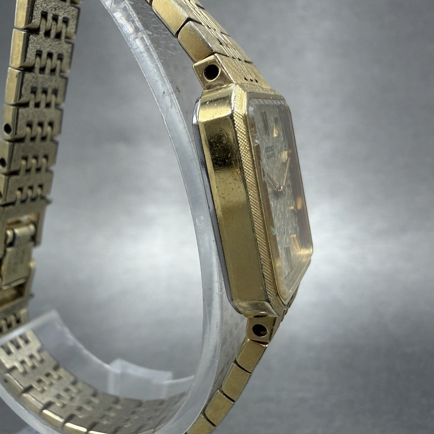 Seiko Tank Watch Women 17mm Champagne Dial Gold Tone 14005540 New Battery3