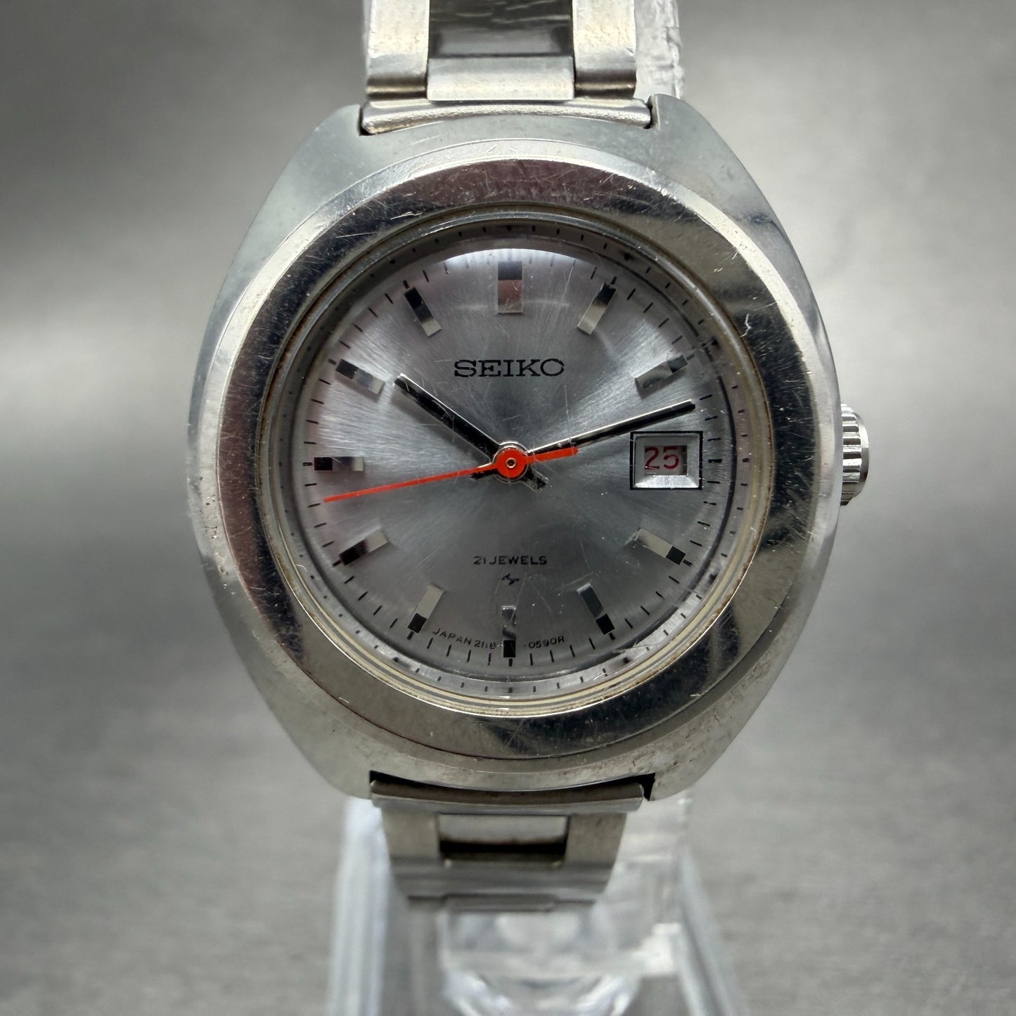 Seiko Watch Women 26mm Silver Dial Silver Tone Date Manual 2118-0410 Runs VTG0