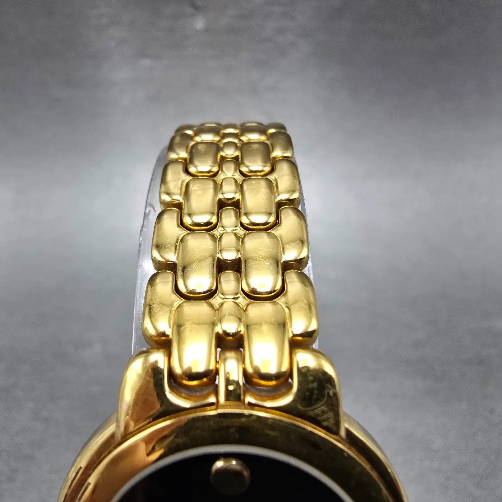 Movado Museum Watch Women 26mm Black Dial Gold Tone Round 87.A1.833 New Battery4