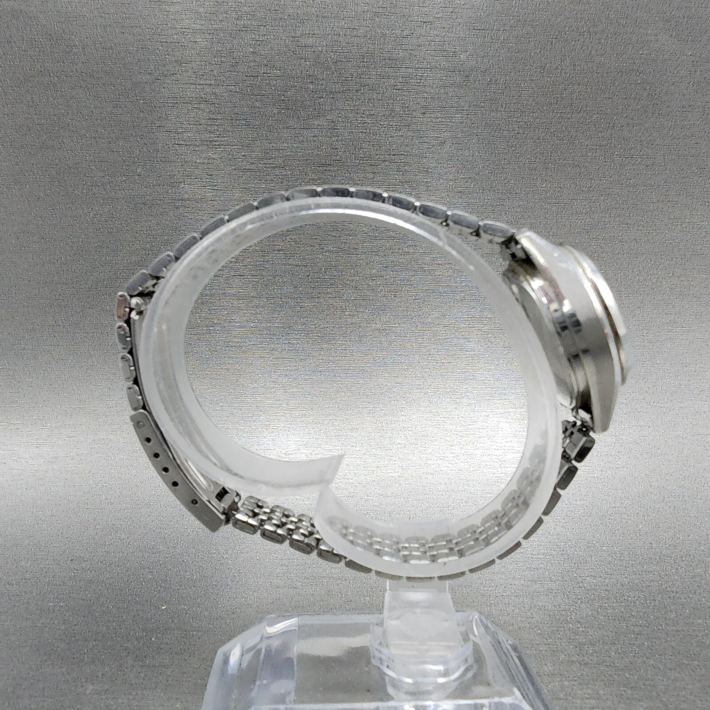Seiko SQ Watch Women 24mm White Dial Silver Tone Daydate Round 43030029 New Bat8