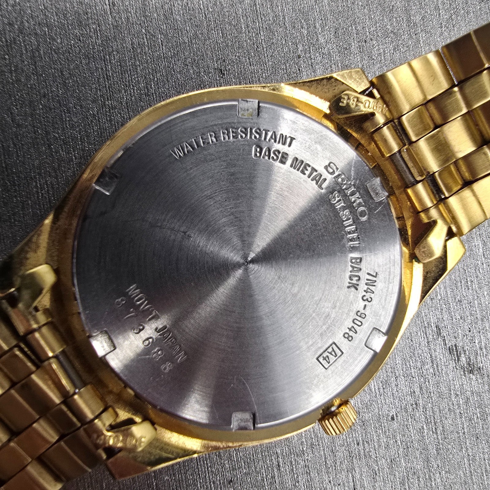 Seiko Watch Men 37mm Gold Dial Gold Tone Daydate Round 7N43-9048 New Battery VTG10