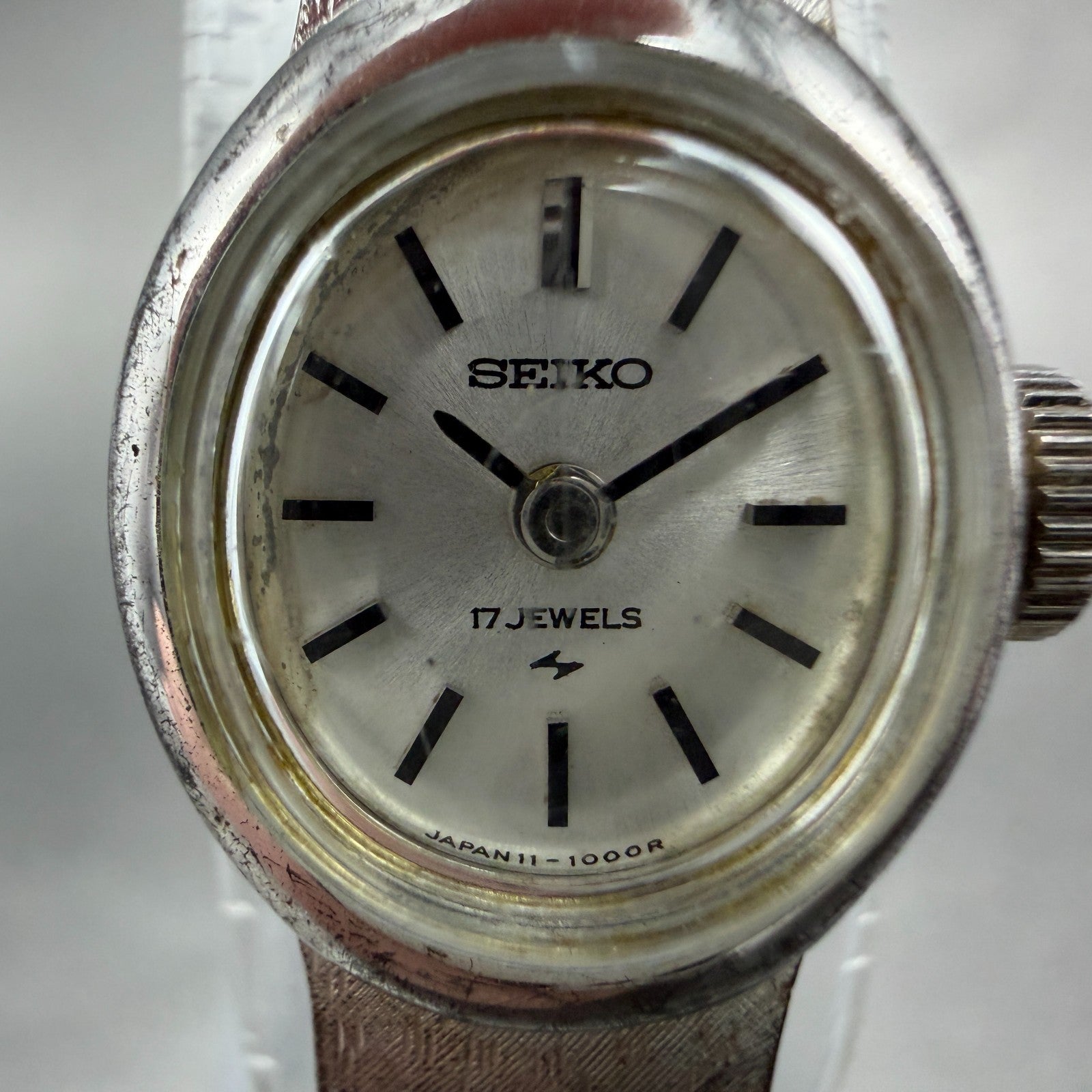 Seiko Watch Women 25mm Silver Dial Silver Tone Oval Manual 11-7380 Runs Vintage1