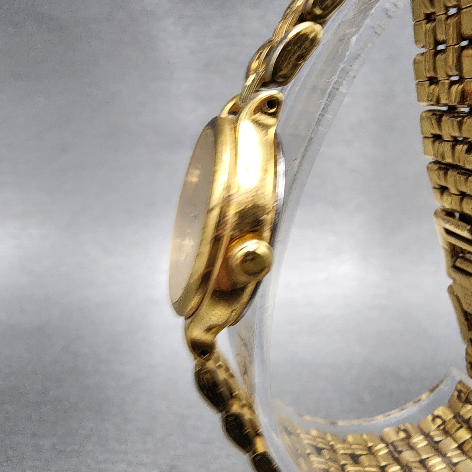 Seiko Watch Women 23mm Champagne Dial Gold Tone Date Round 7N820228 New Battery2