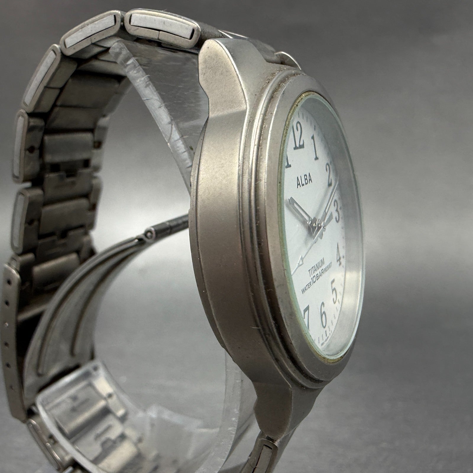 Seiko Alba Watch Men 35mm White Dial Titanium Round V501-0DN0 New Battery VTG3
