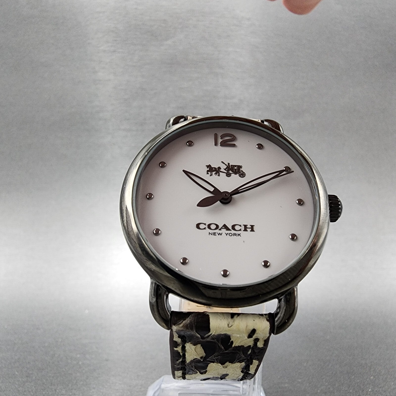 Coach Delancey Watch Women 36mm White Dial Black Tone Round Leather New Battery5