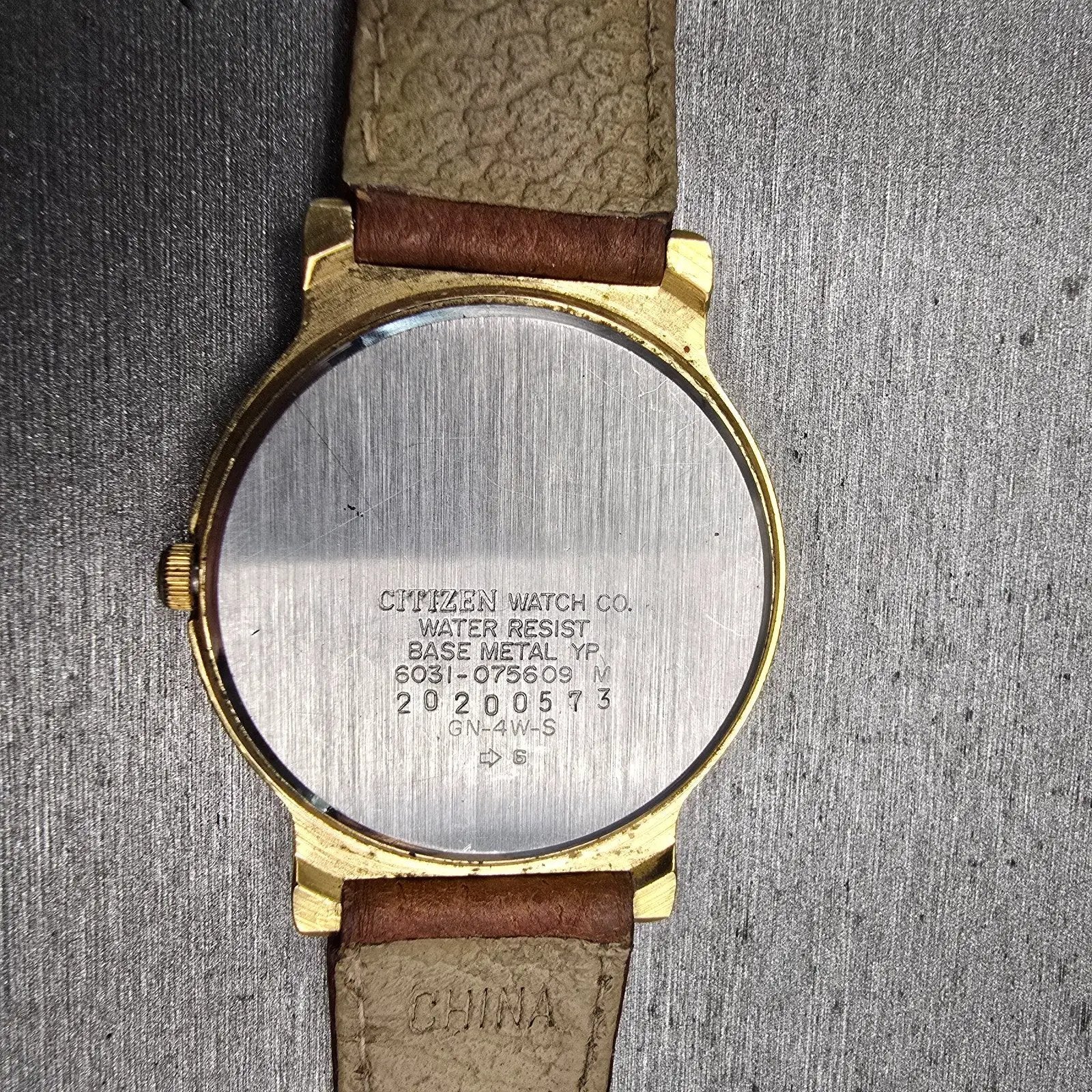 Citizen CQ Watch Men 33mm Blue Dial Gold Tone Round 6031-075609 New Battery VTG10