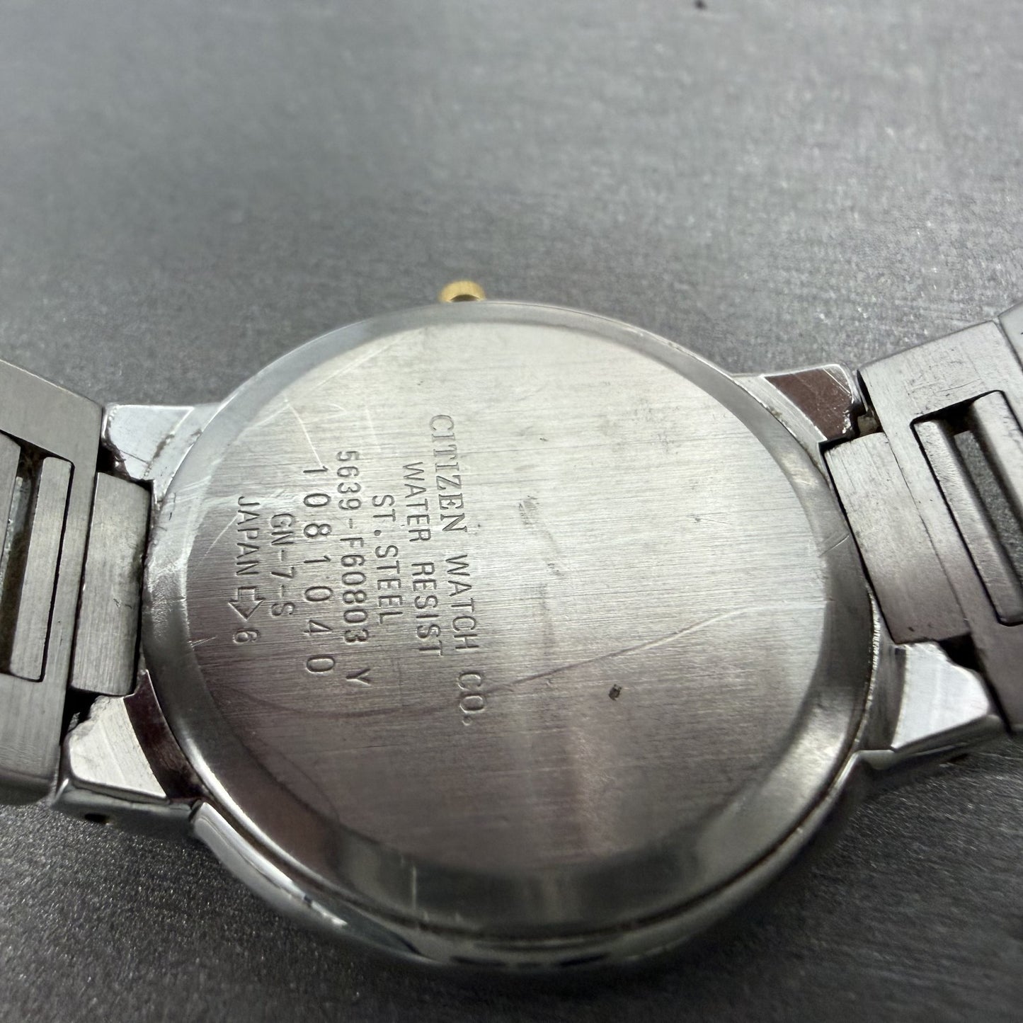 Citizen Exceed Watch Men 32mm Gray Dial Two Tone Round 5639-F60803 New Battery9