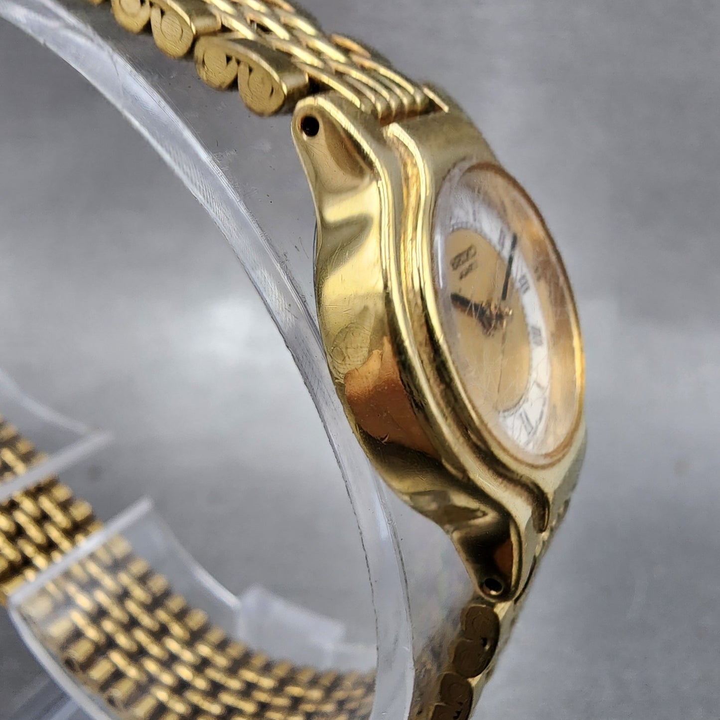 Seiko Watch Women 19mm White Dial Gold Tone Round V4010289 New Battery3