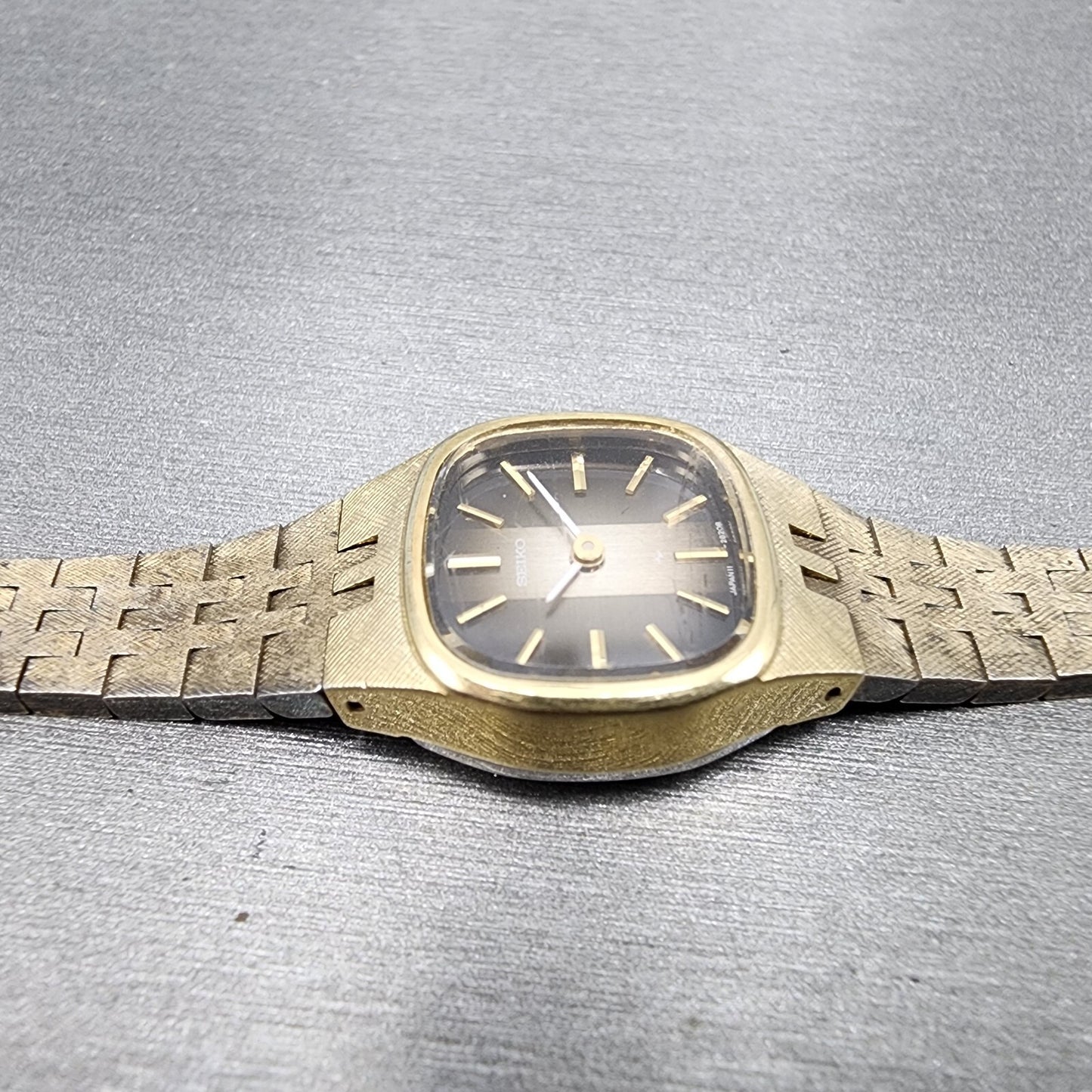 VTG Seiko Watch Women 19mm Brown Dial Gold Tone Rectangle READ!!!!!! Manual5